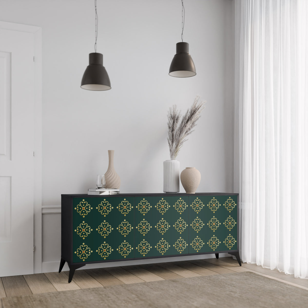 ROYAL MEDALLION 3-Door Sideboard