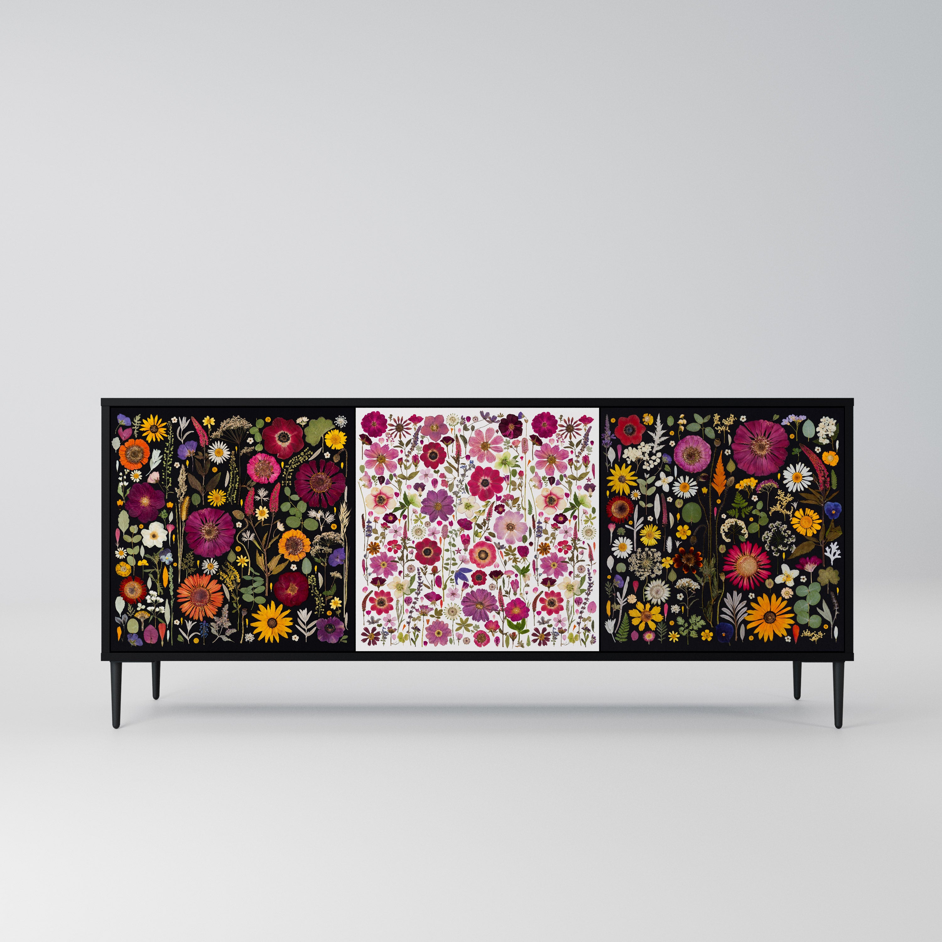 DAYNITE GARDEN 3-Door Sideboard