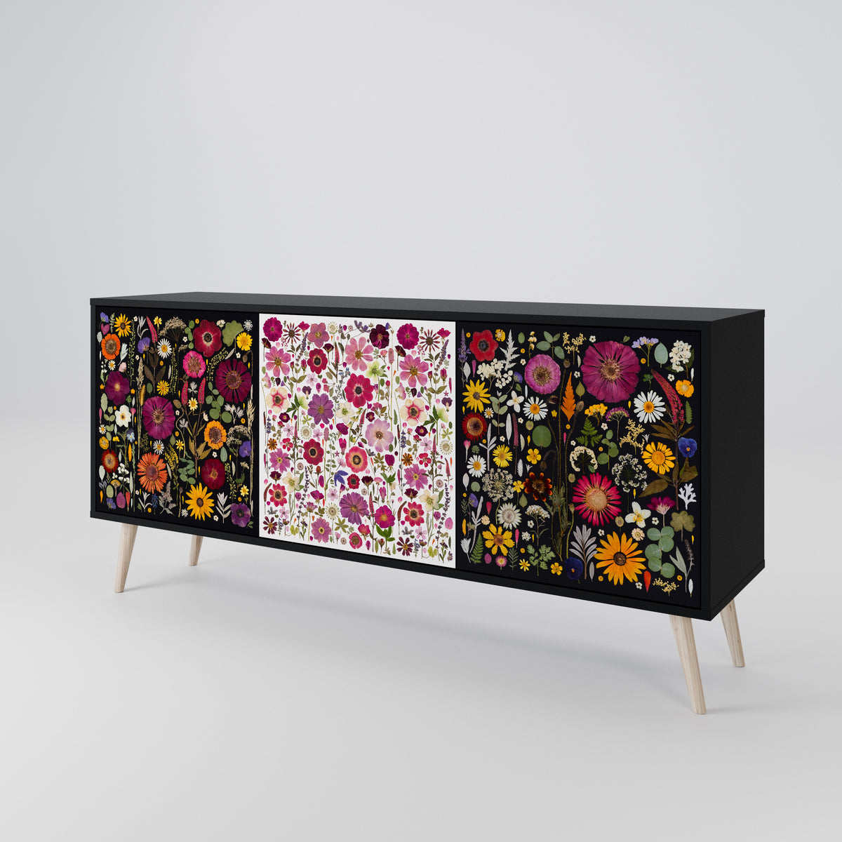 DAYNITE GARDEN 3-Door Sideboard