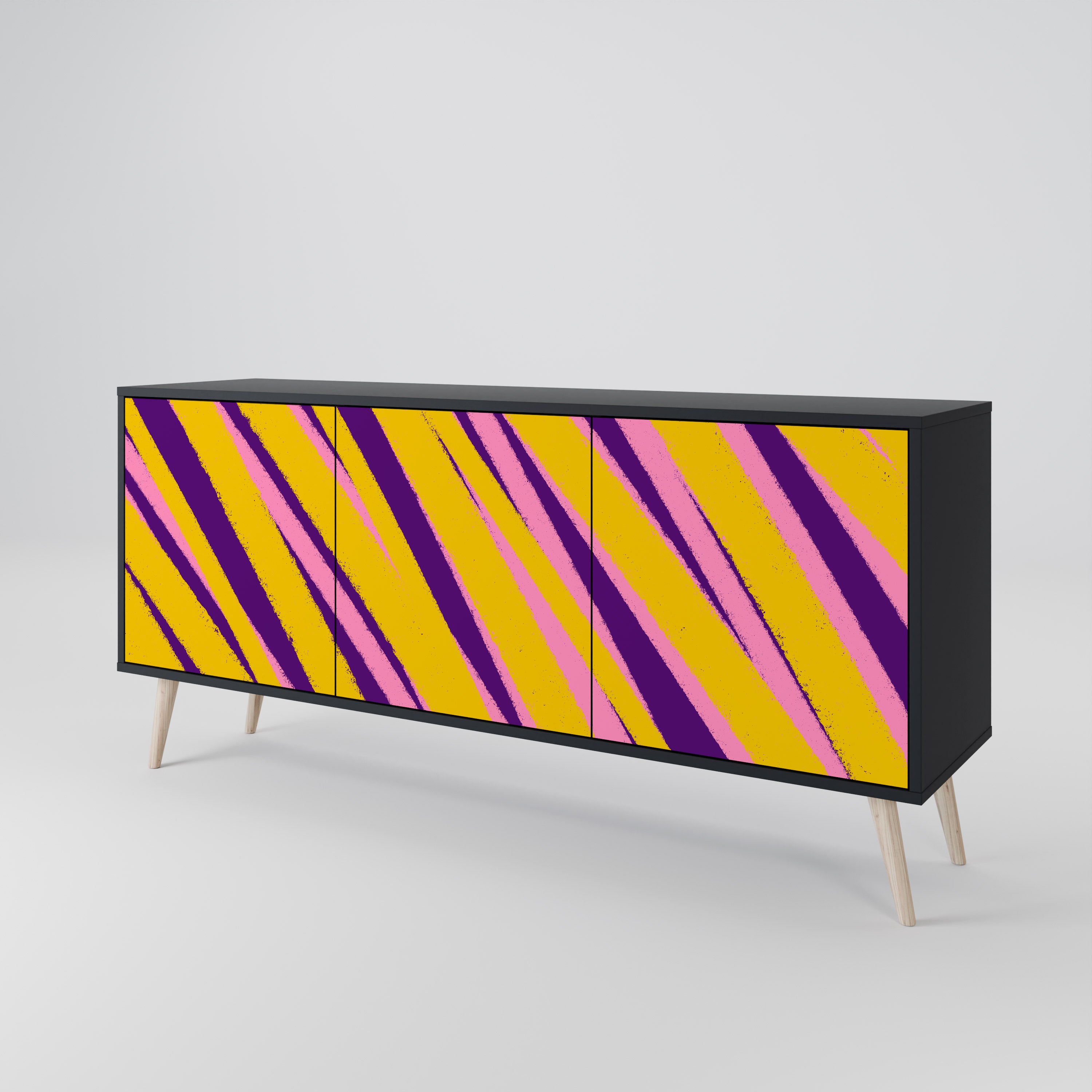DREAMS COME TRUE 3-Door Sideboard
