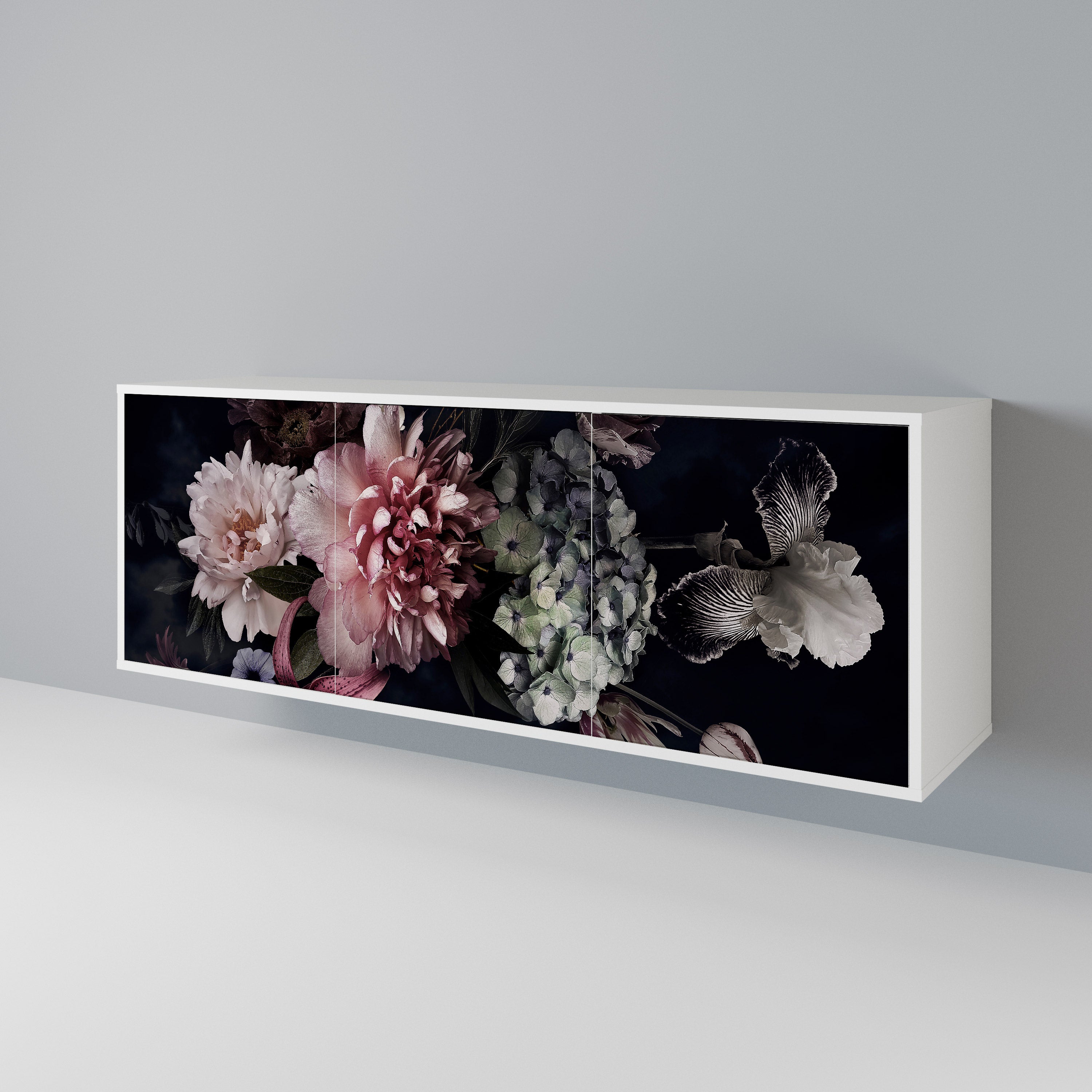 PURE BLOSSOM 3-Door Sideboard