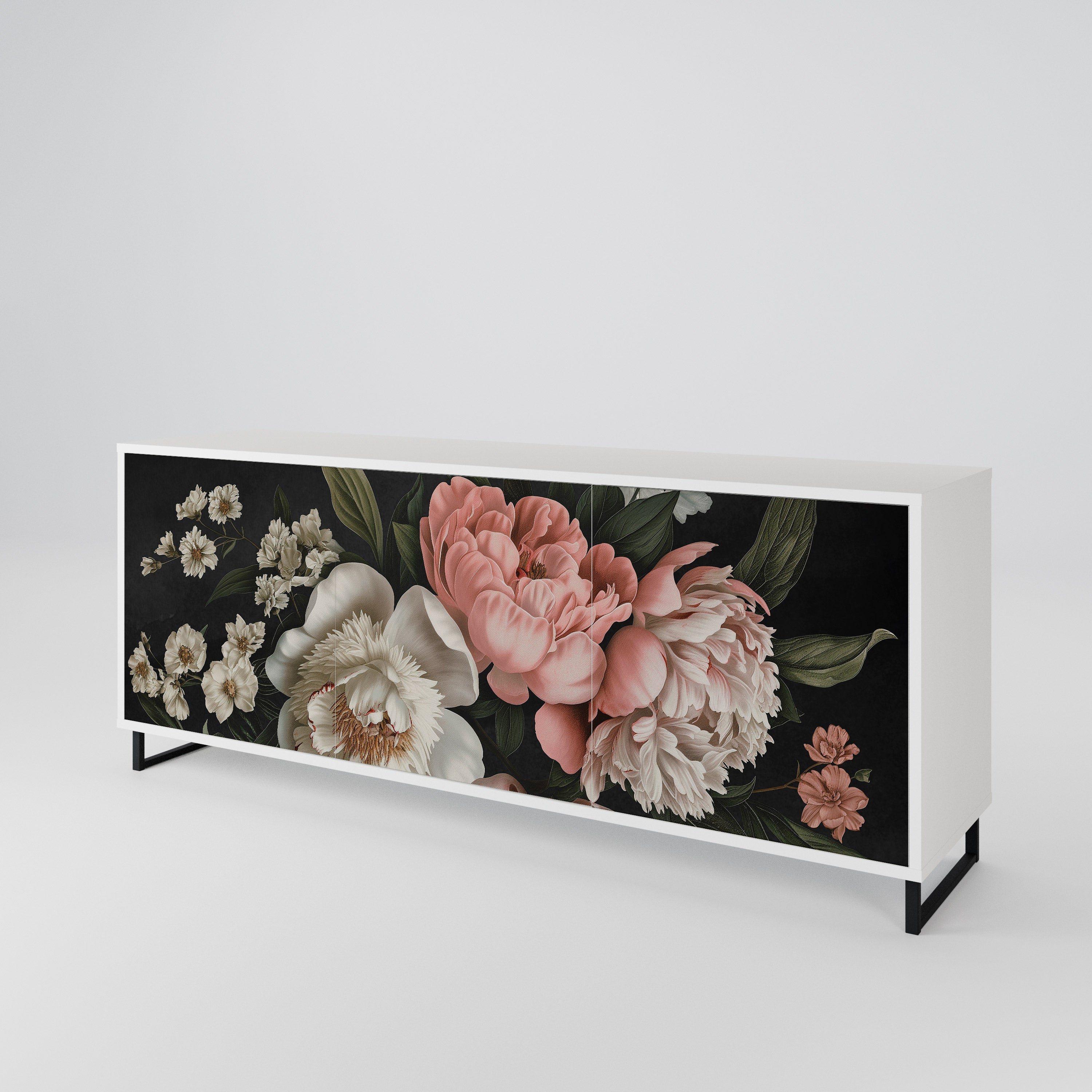 LUSH ELEGANCE 3-Door Sideboard