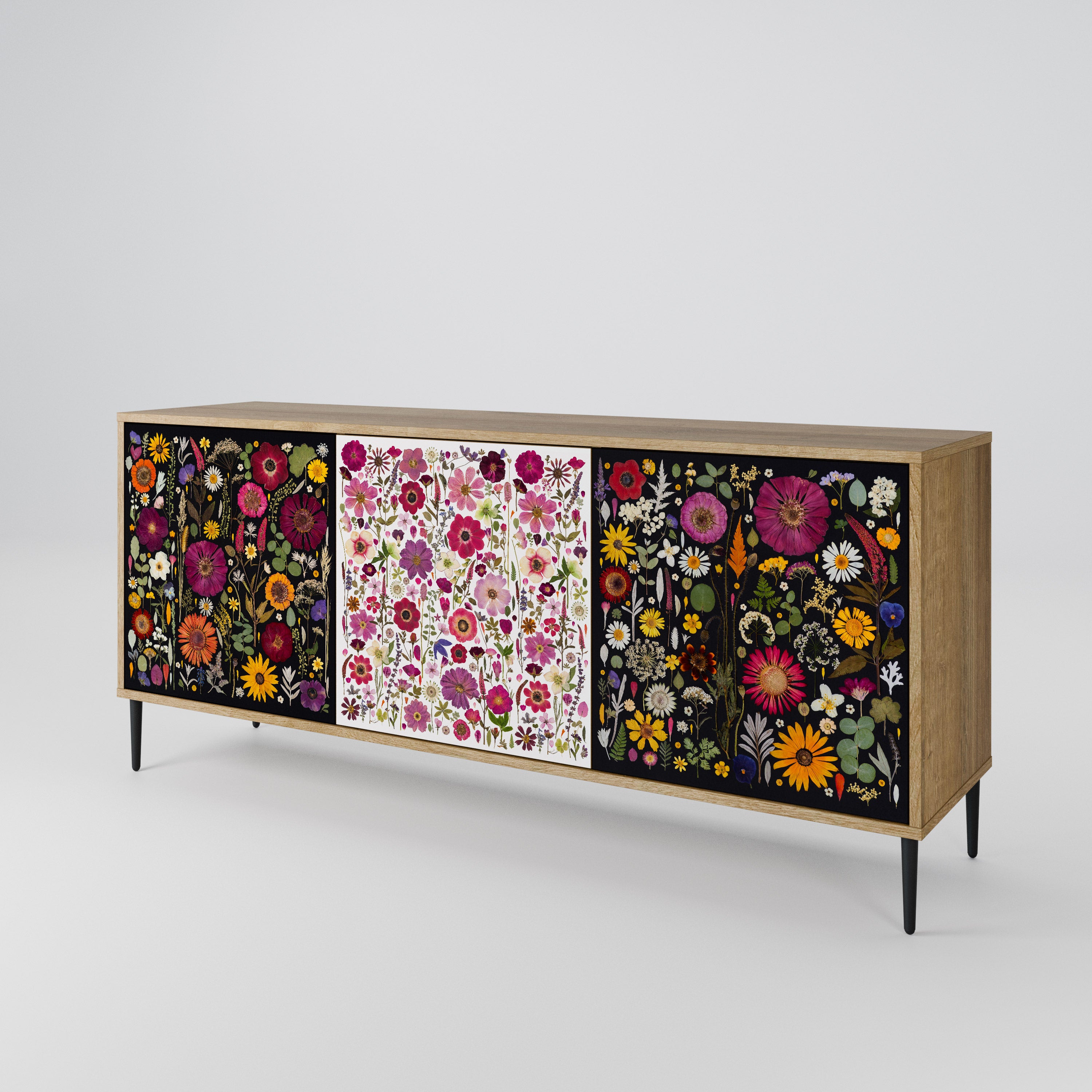 DAYNITE GARDEN 3-Door Sideboard