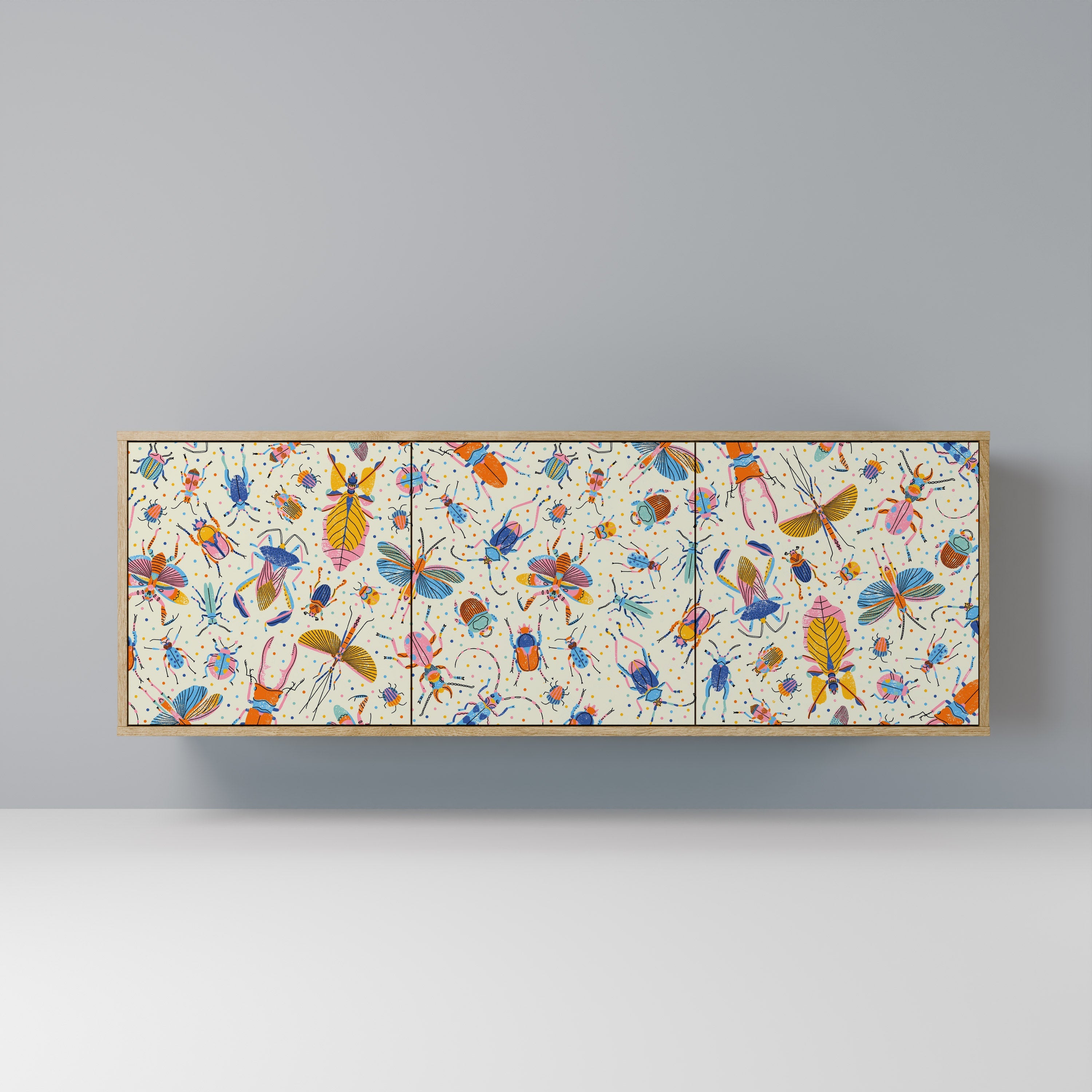 Buffet 3 portes INSECTES COLORÉS effet chêne