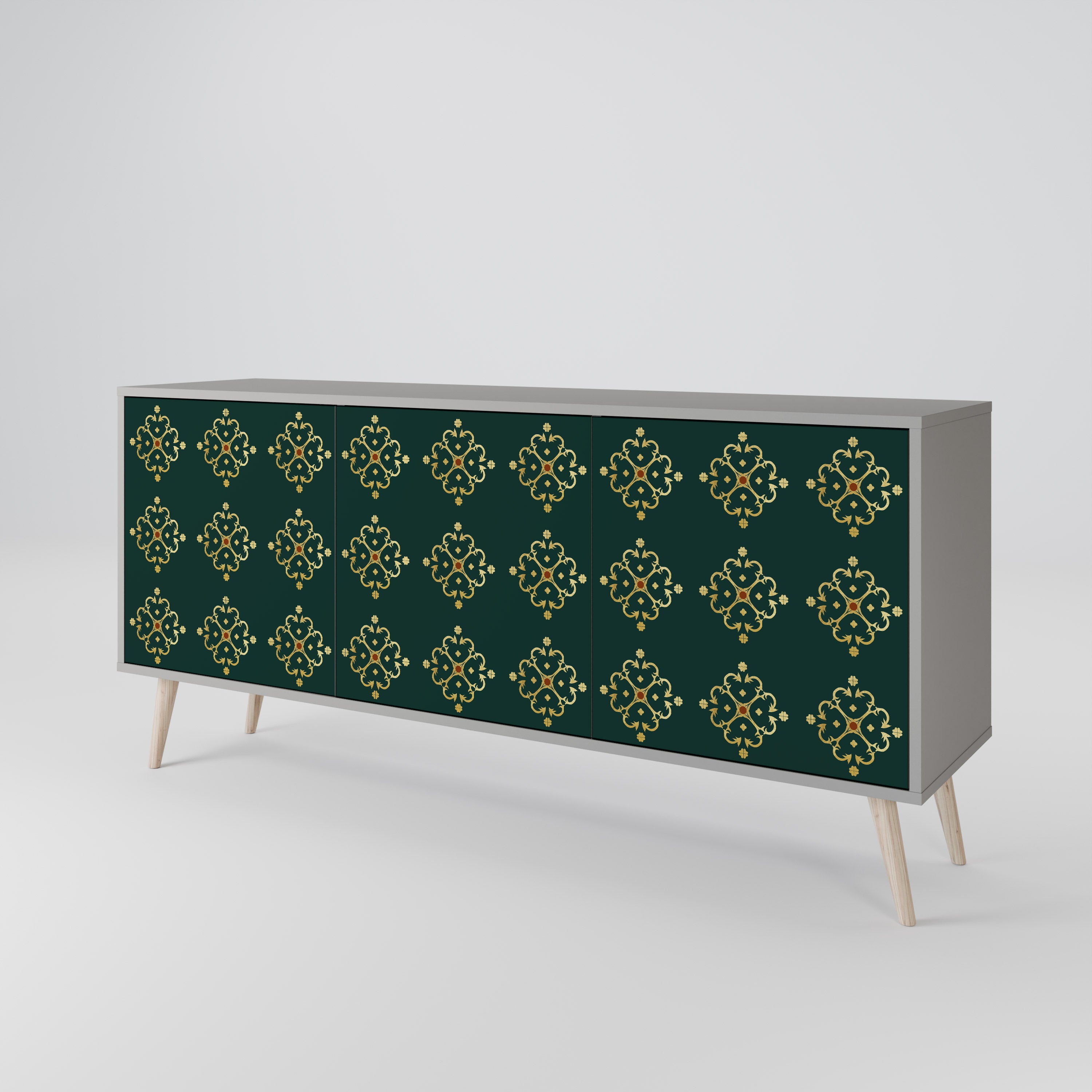 ROYAL MEDALLION 3-Door Sideboard