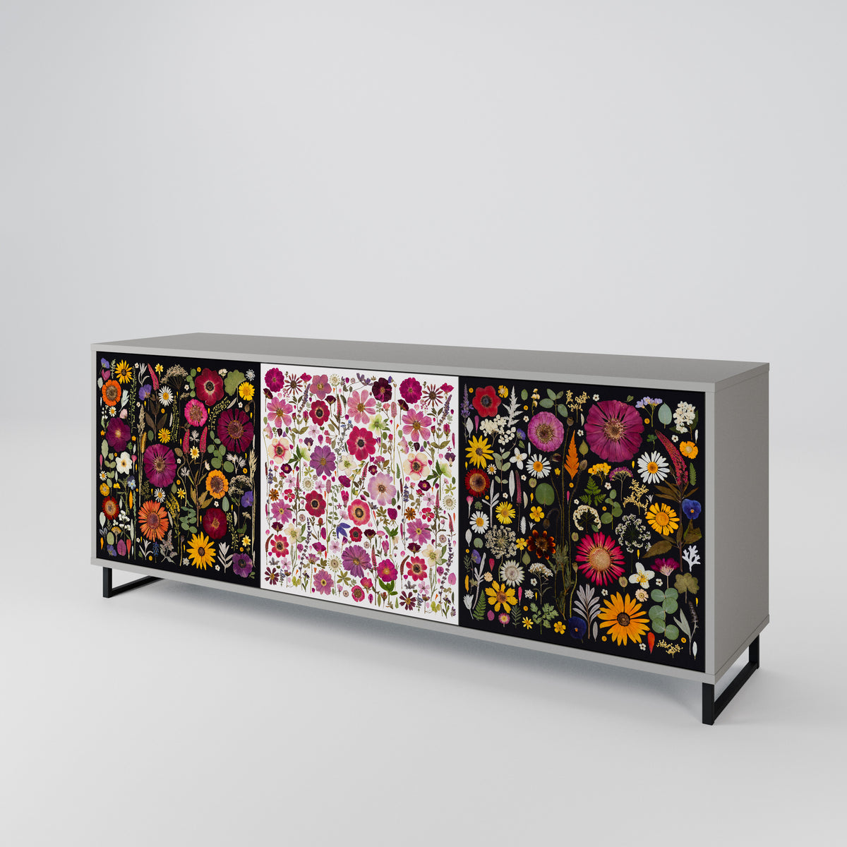 DAYNITE GARDEN 3-Door Sideboard
