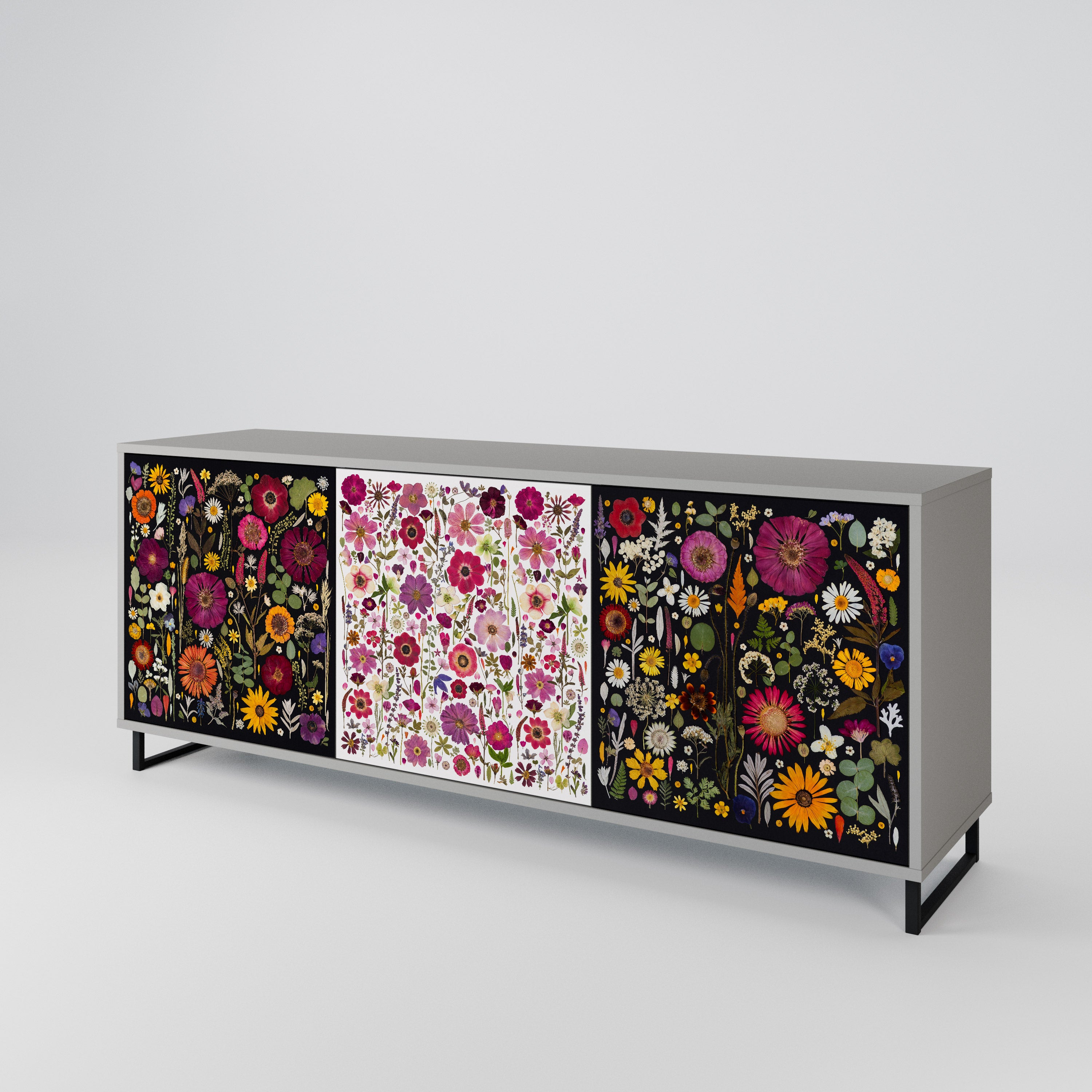DAYNITE GARDEN 3-Door Sideboard