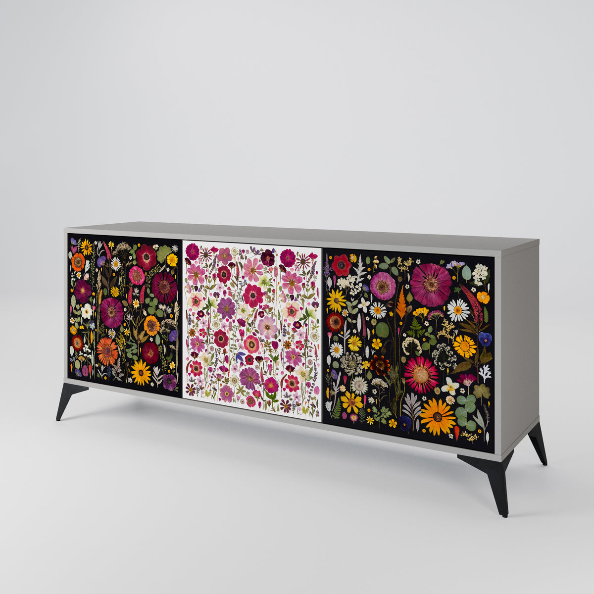 DAYNITE GARDEN 3-Door Sideboard