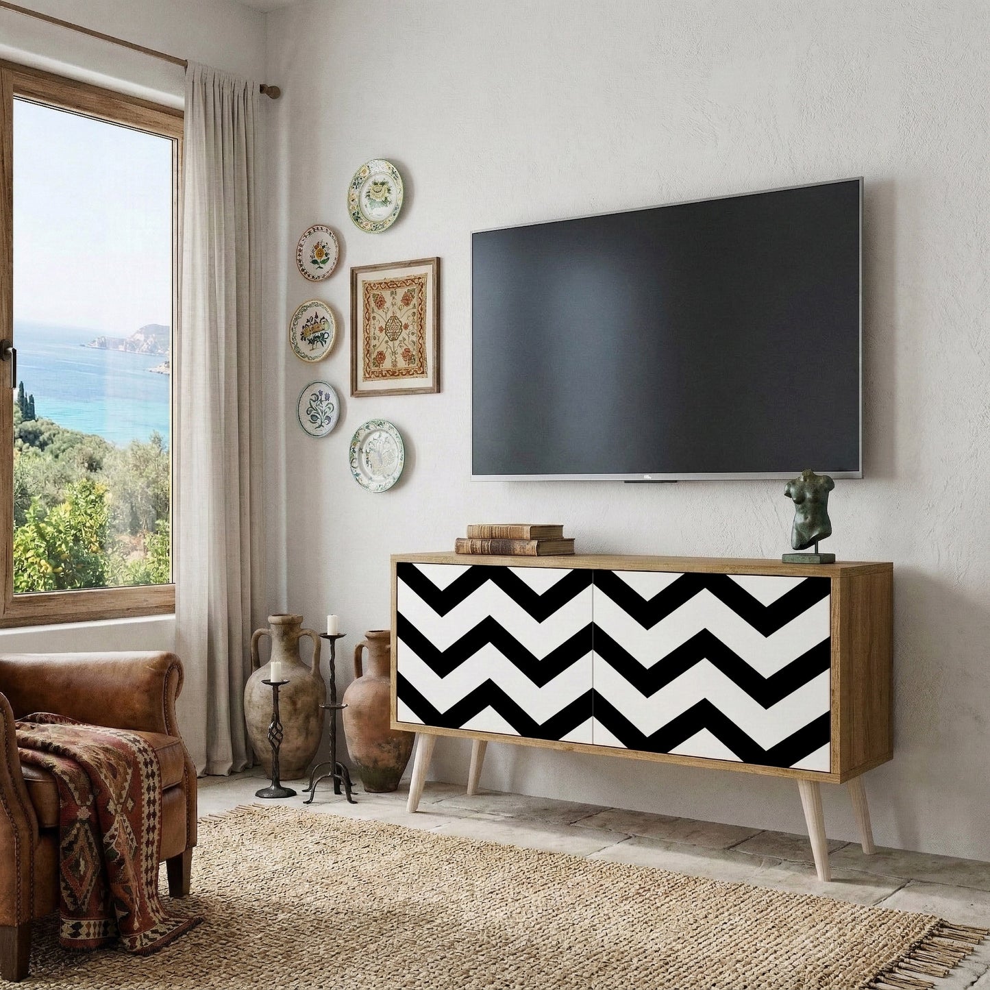 CLASSIC ZIG ZAG Compact 2-Door TV Cabinet