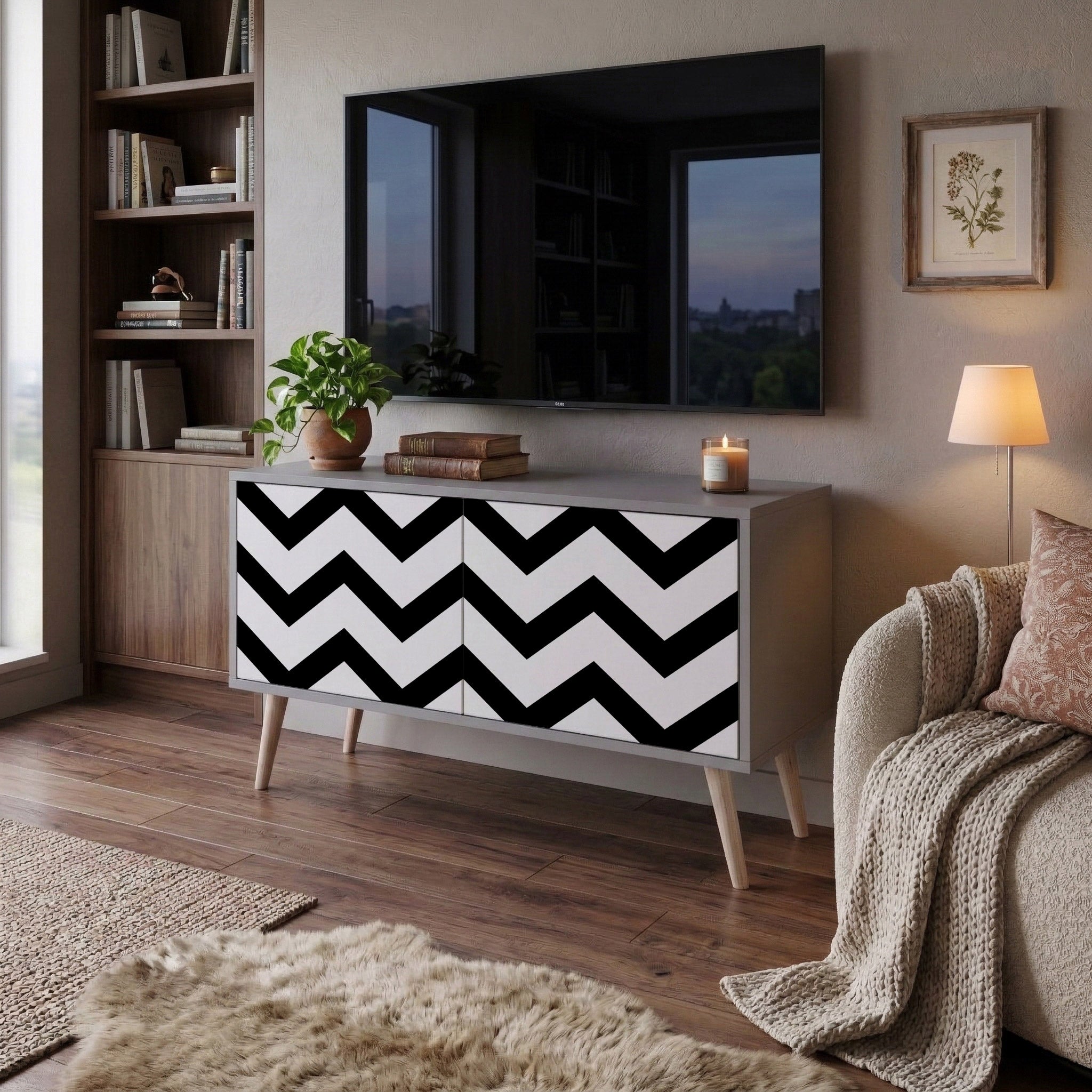 CLASSIC ZIG ZAG Compact 2-Door TV Cabinet