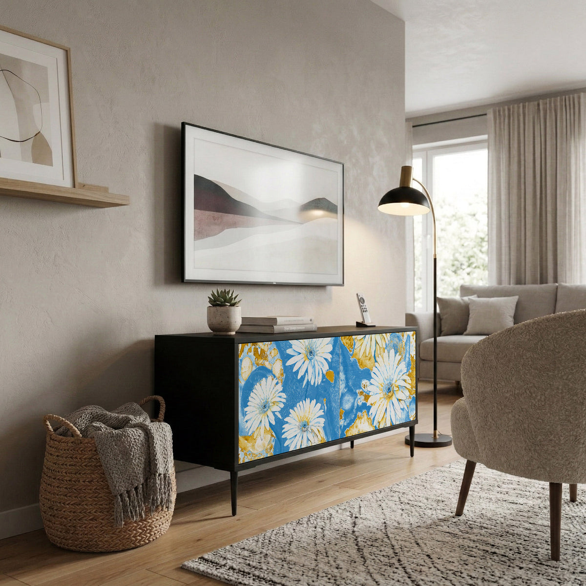 DAISY LUXE Compact 2-Door TV Cabinet