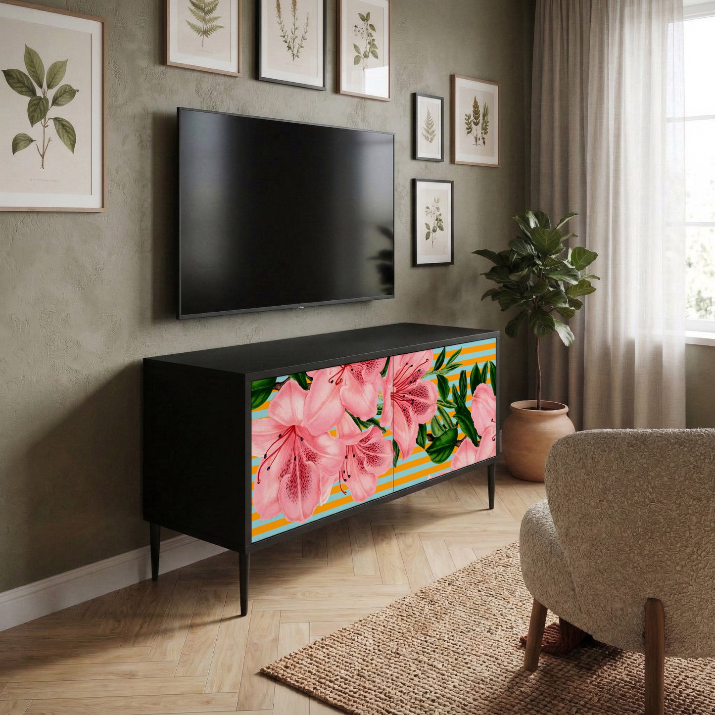 FRAGILE BEAUTY Compact 2-Door TV Cabinet