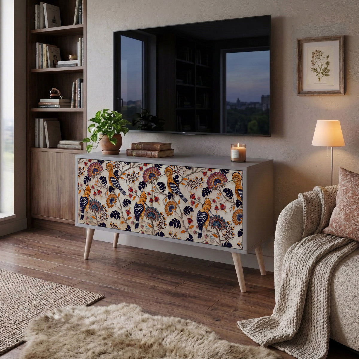 EMINENT HOOPOE Compact 2-Door TV Cabinet