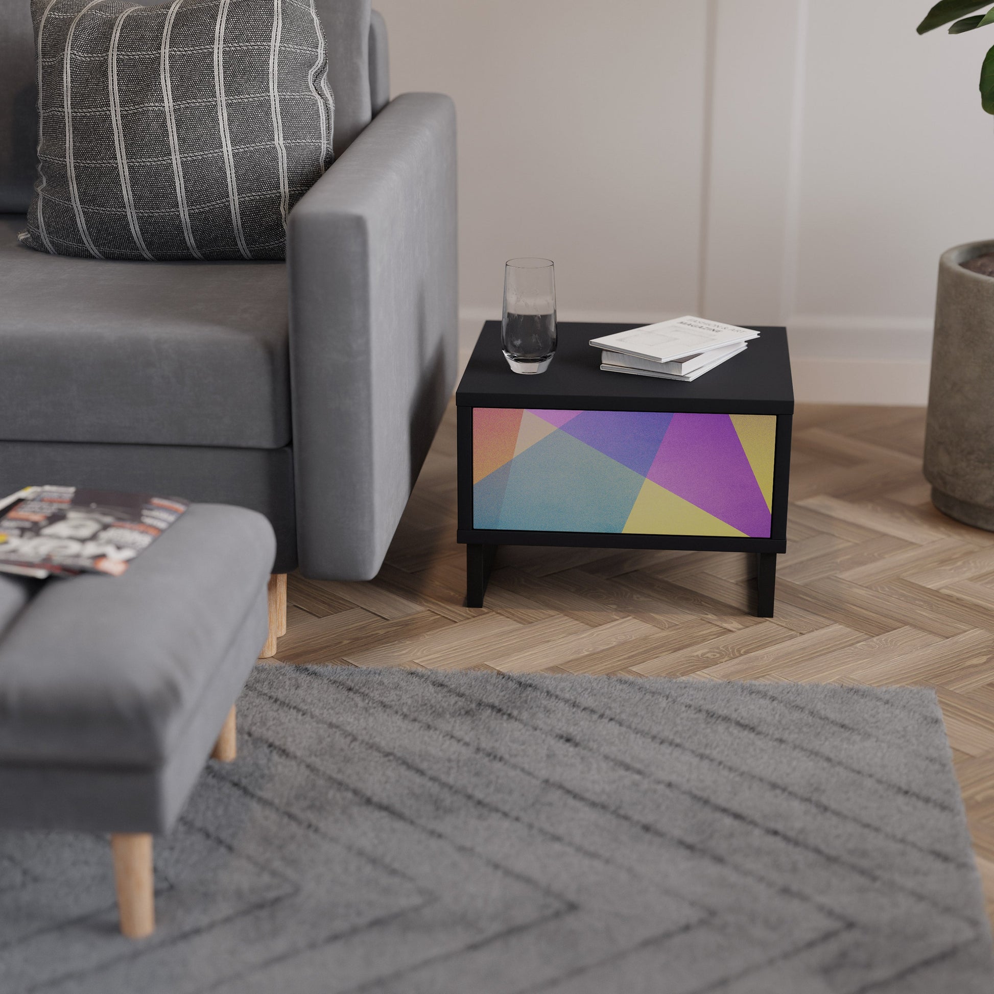 Table de chevet BRIGHT GEOMETRY en finition noire