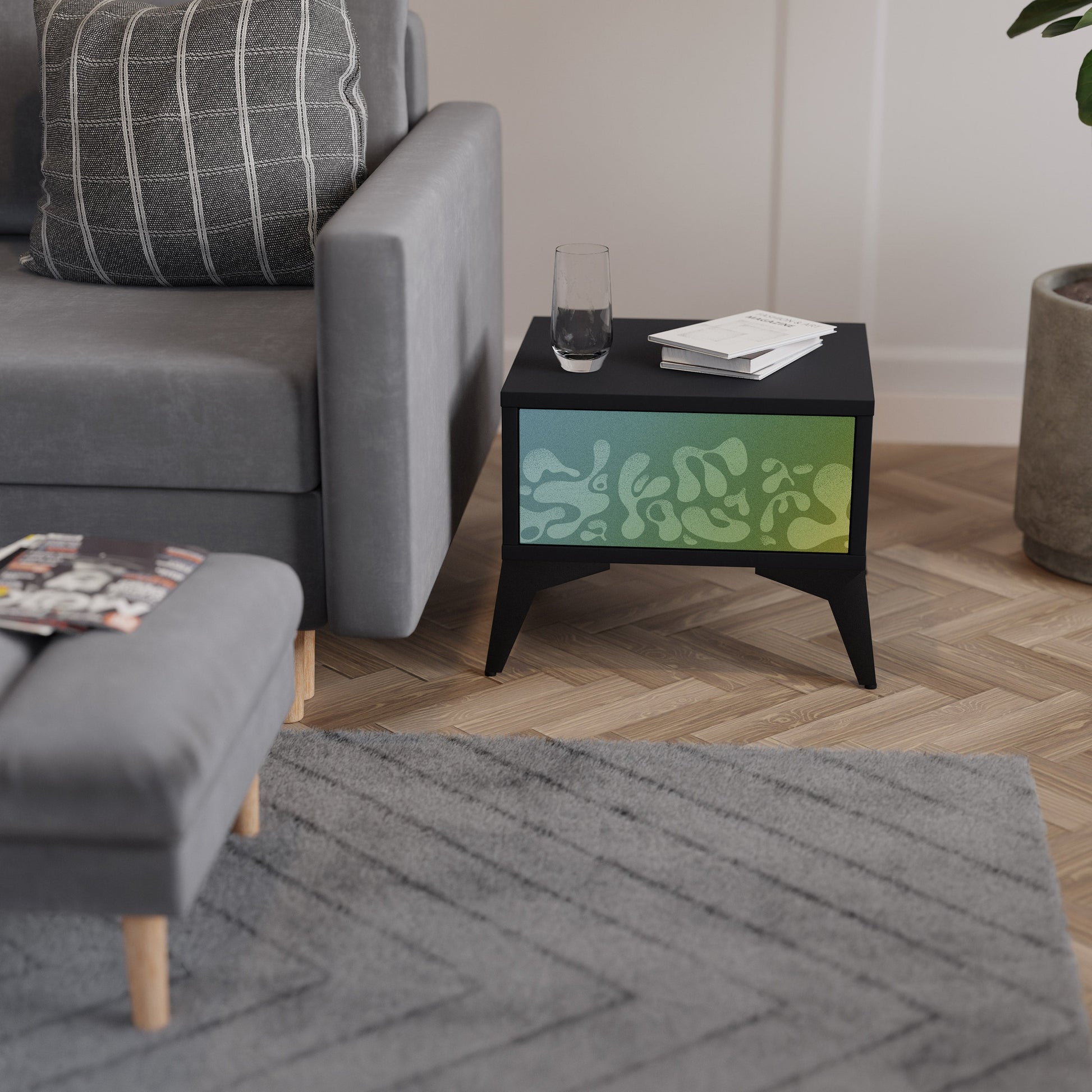 Table de chevet IRREGULAR BLUE en finition noire