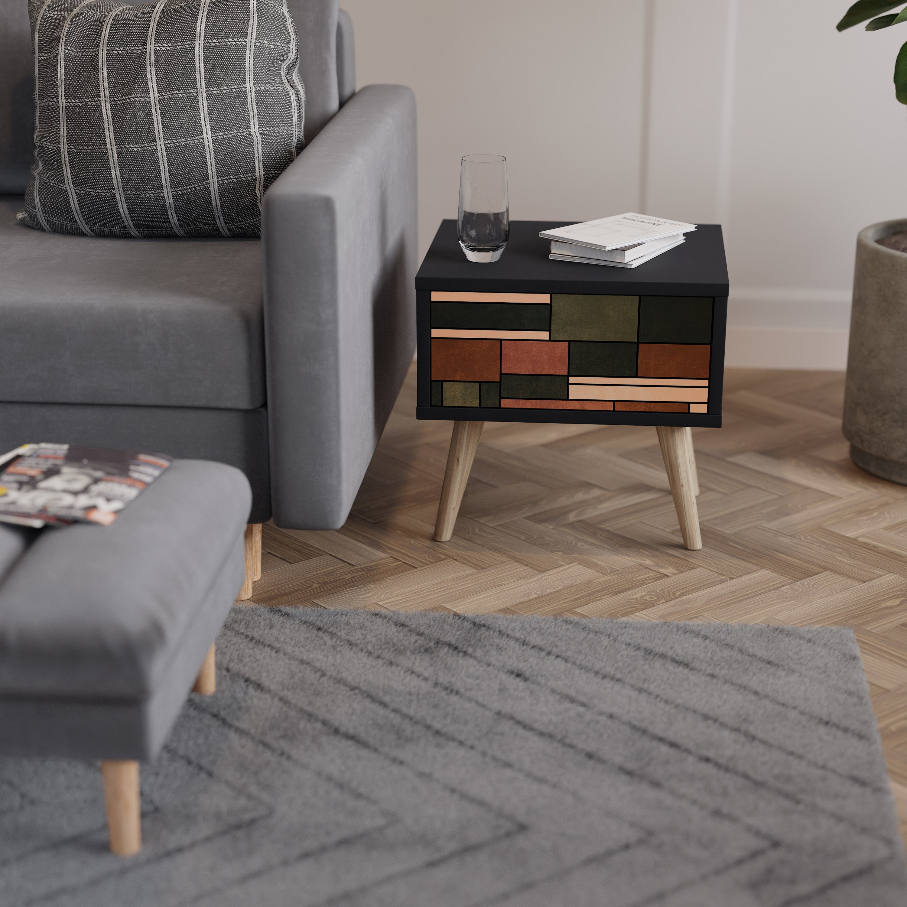 FIGURES OF NATURE Nightstand in Black Finish