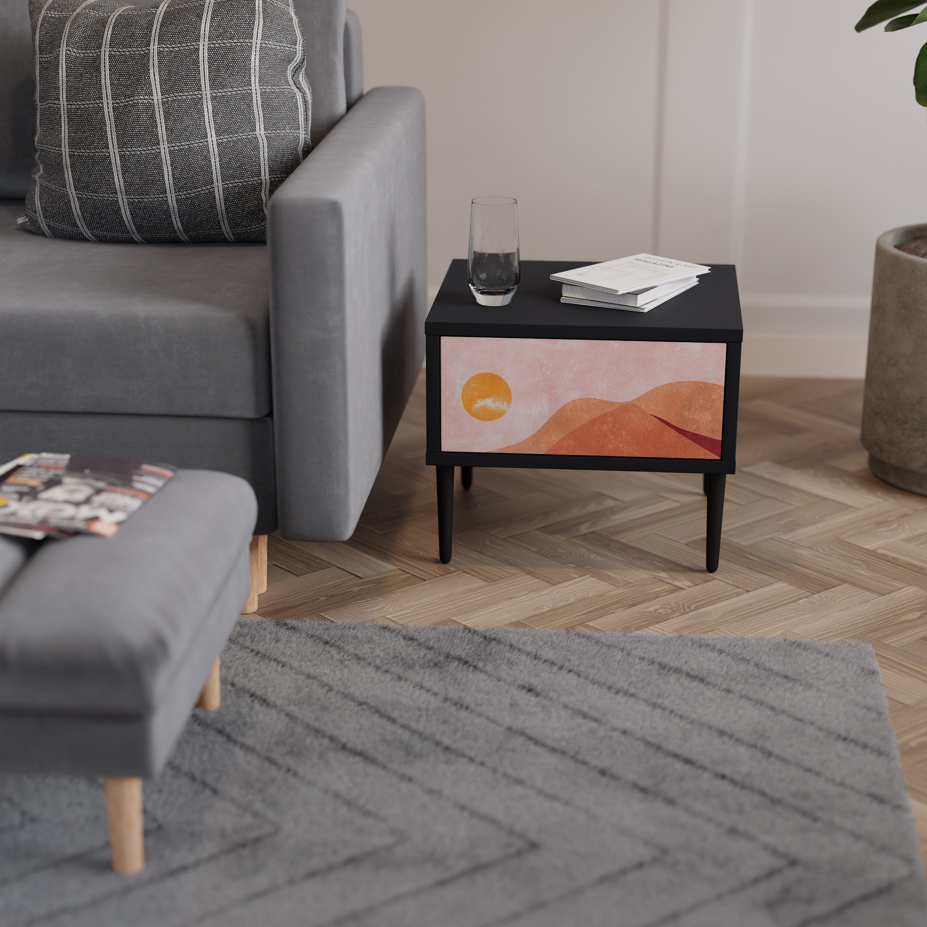 LUMINOUS SUNLIGHT Nightstand in Black Finish