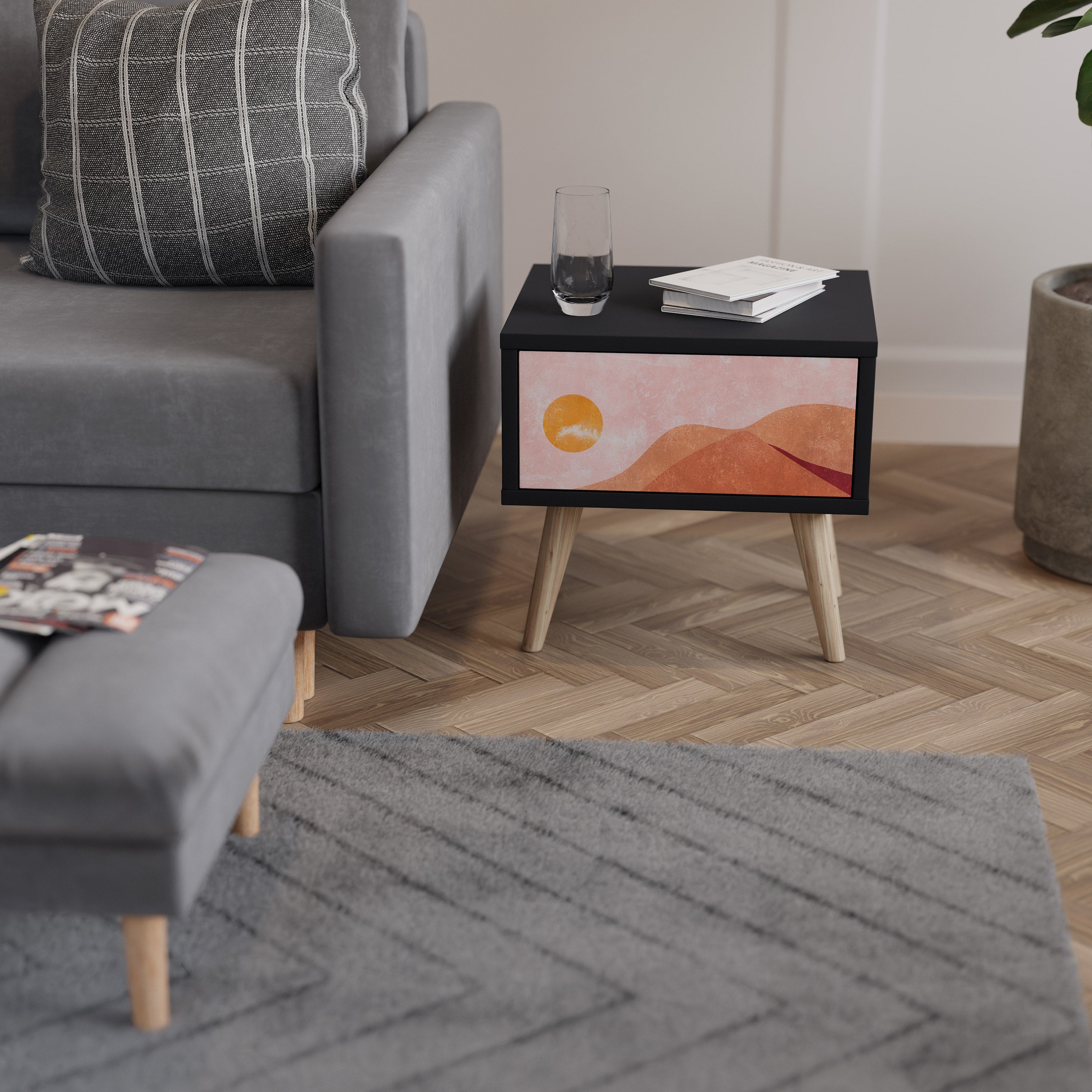 LUMINOUS SUNLIGHT Nightstand in Black Finish