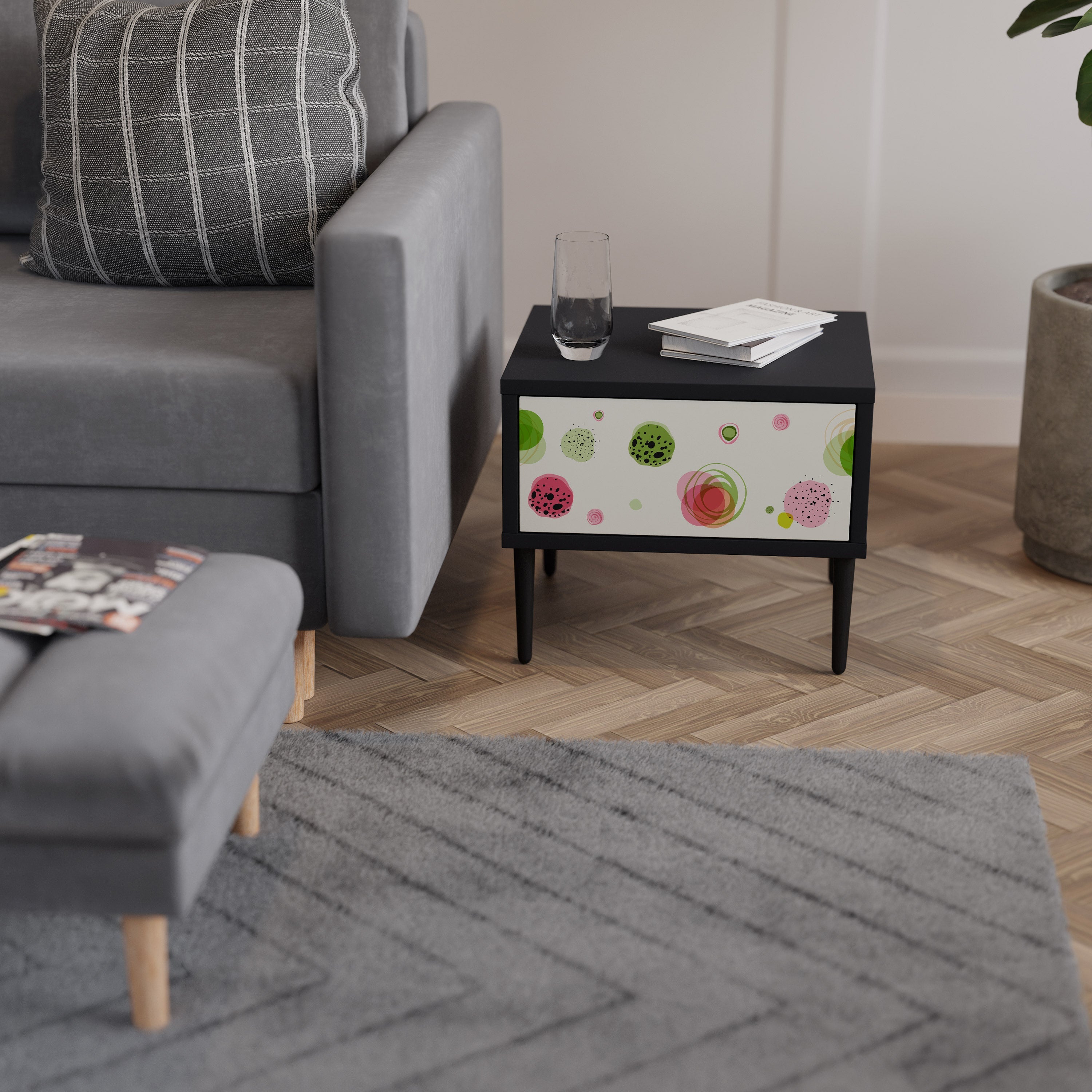 Table de chevet COLORFUL COSMOS en finition noire