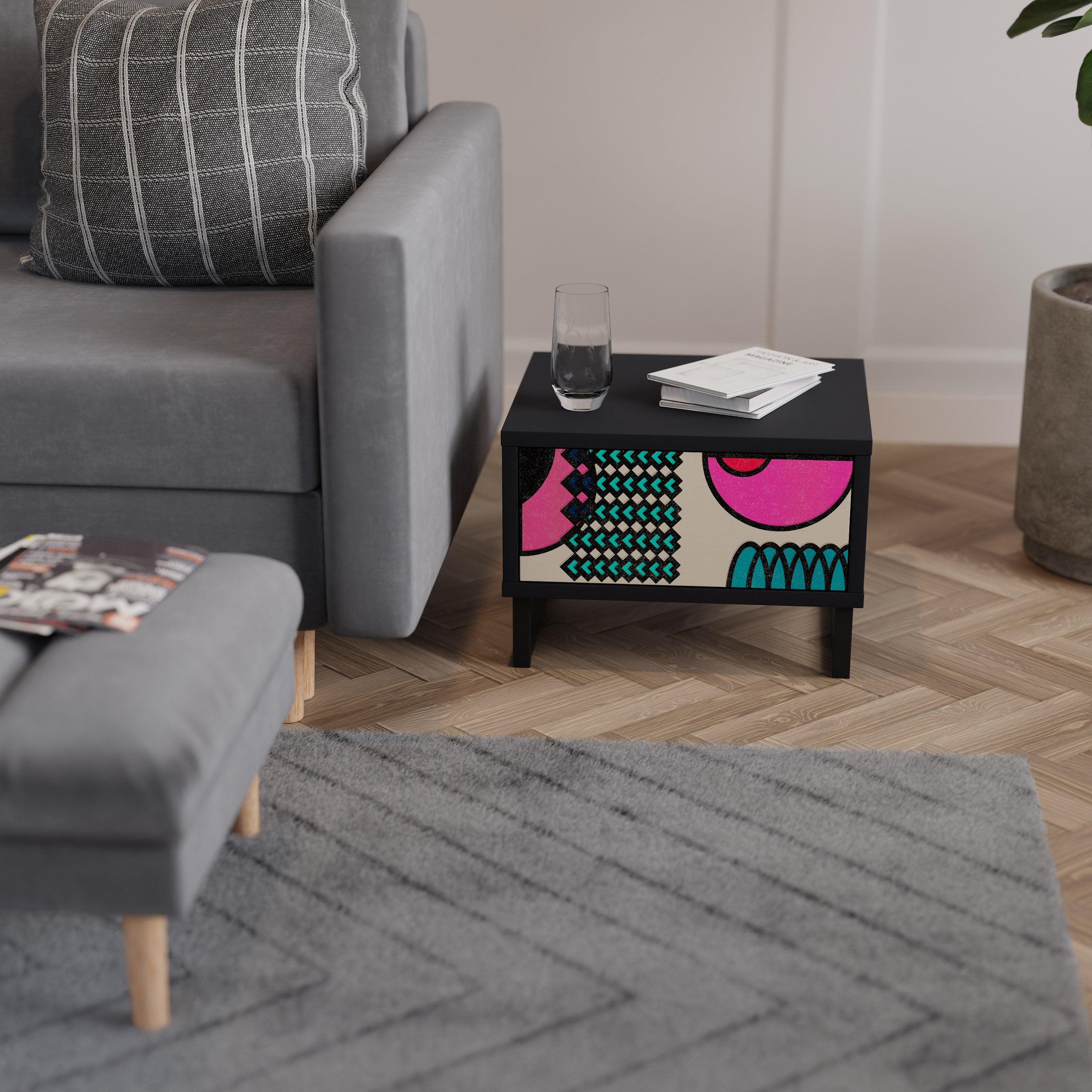 Table de chevet GEOMETRIC RHAPSODY en finition noire