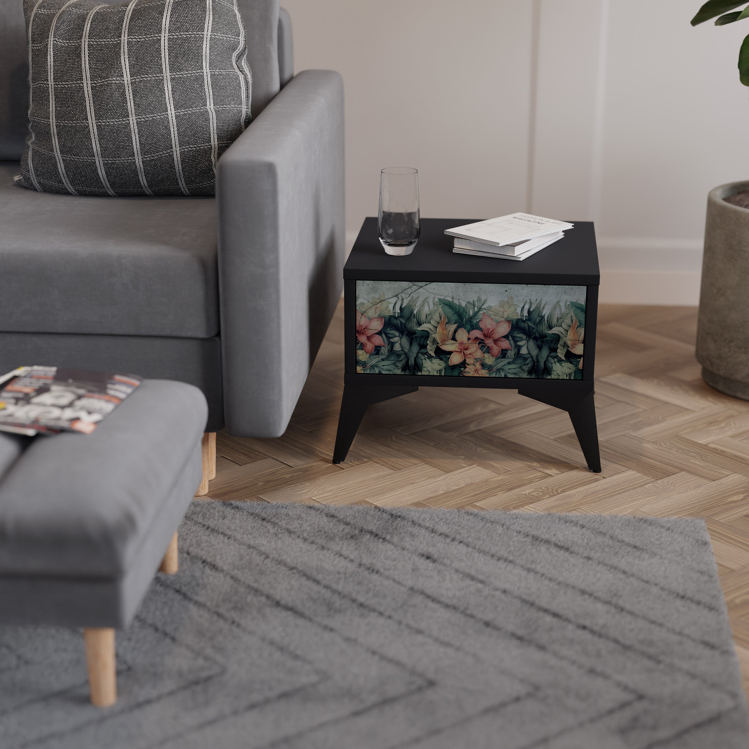 Table de chevet HEAVENLY BLOOM en finition noire