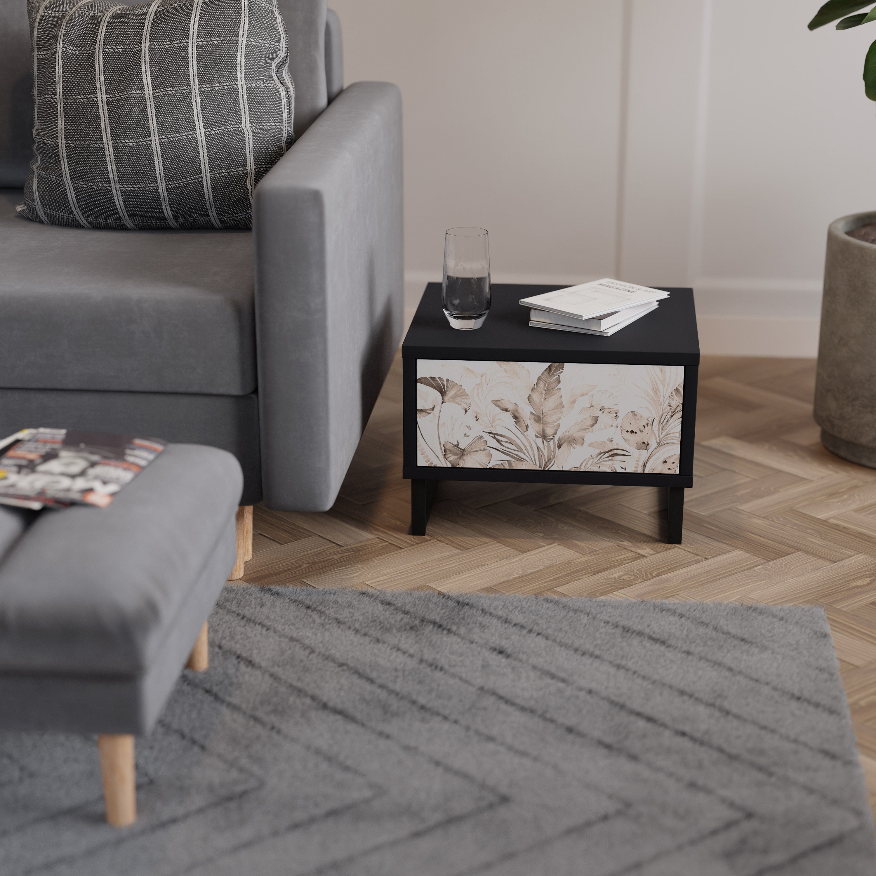 Table de chevet WILD TENDERNESS en finition noire