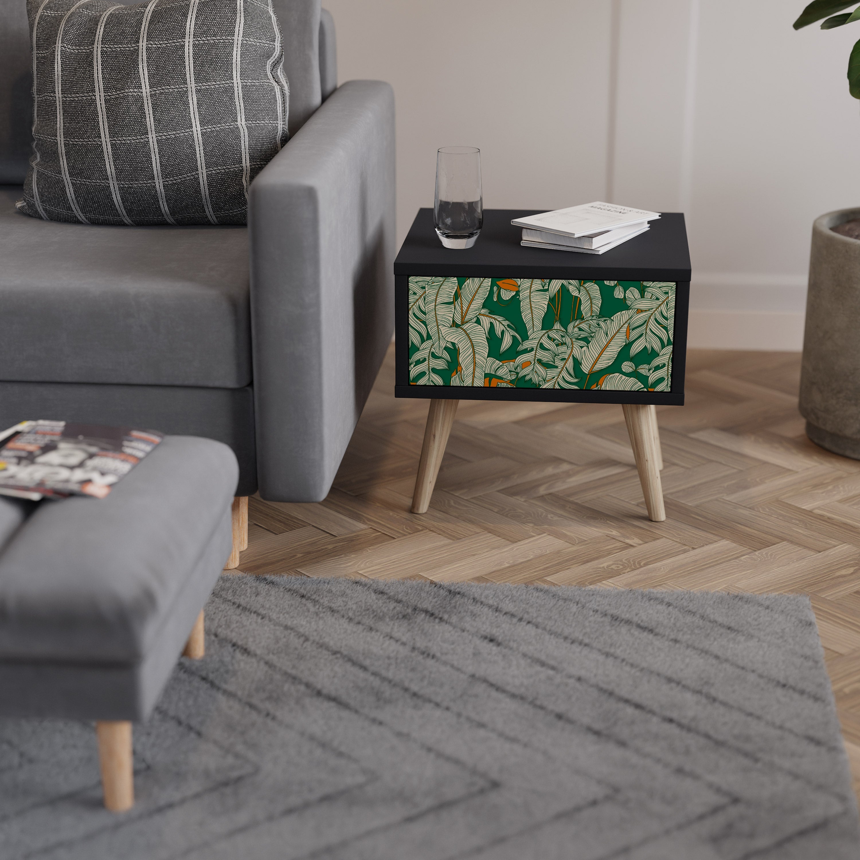 Table de chevet VERDANT PLEASURES en finition noire