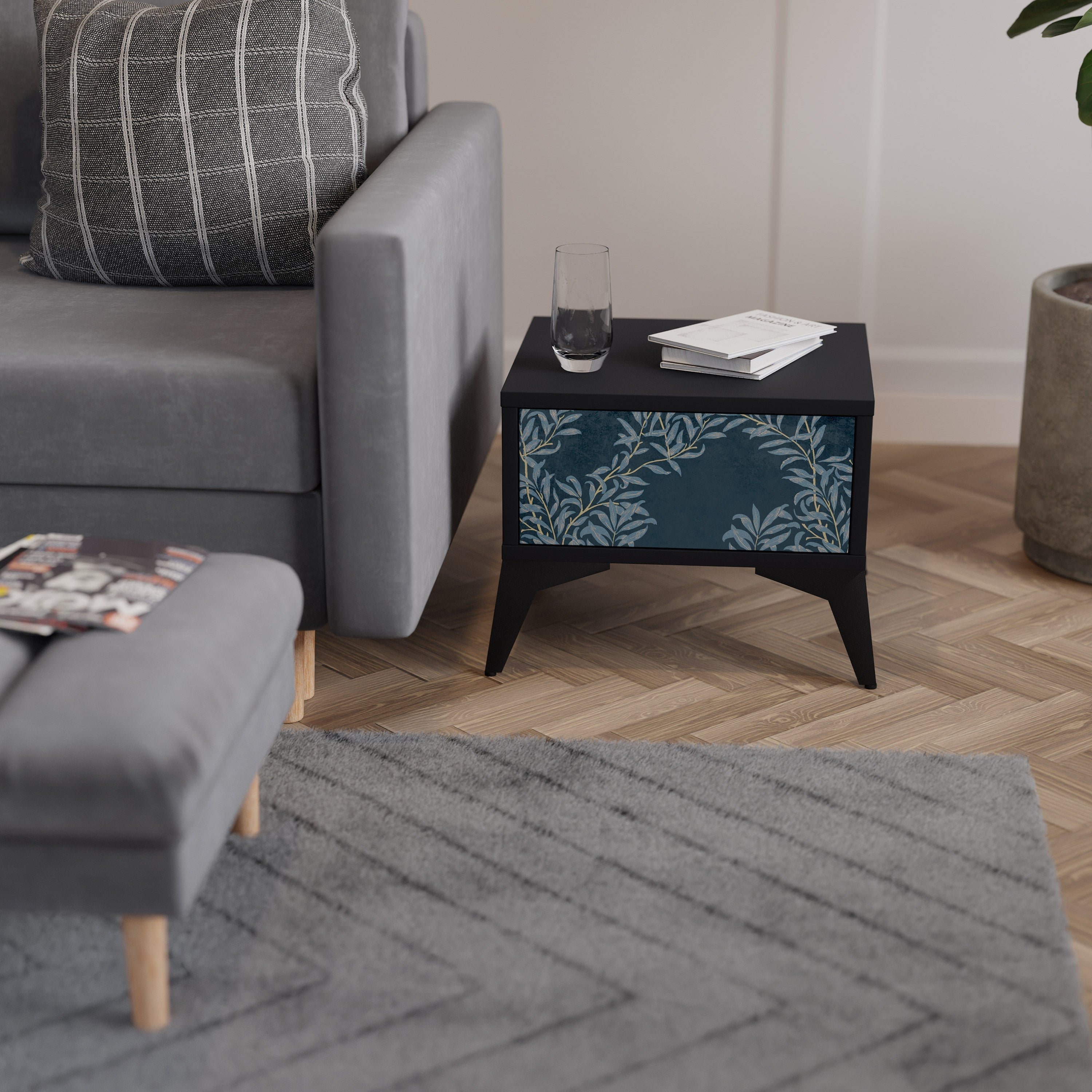 Table de chevet BLUE LEAVES en finition noire