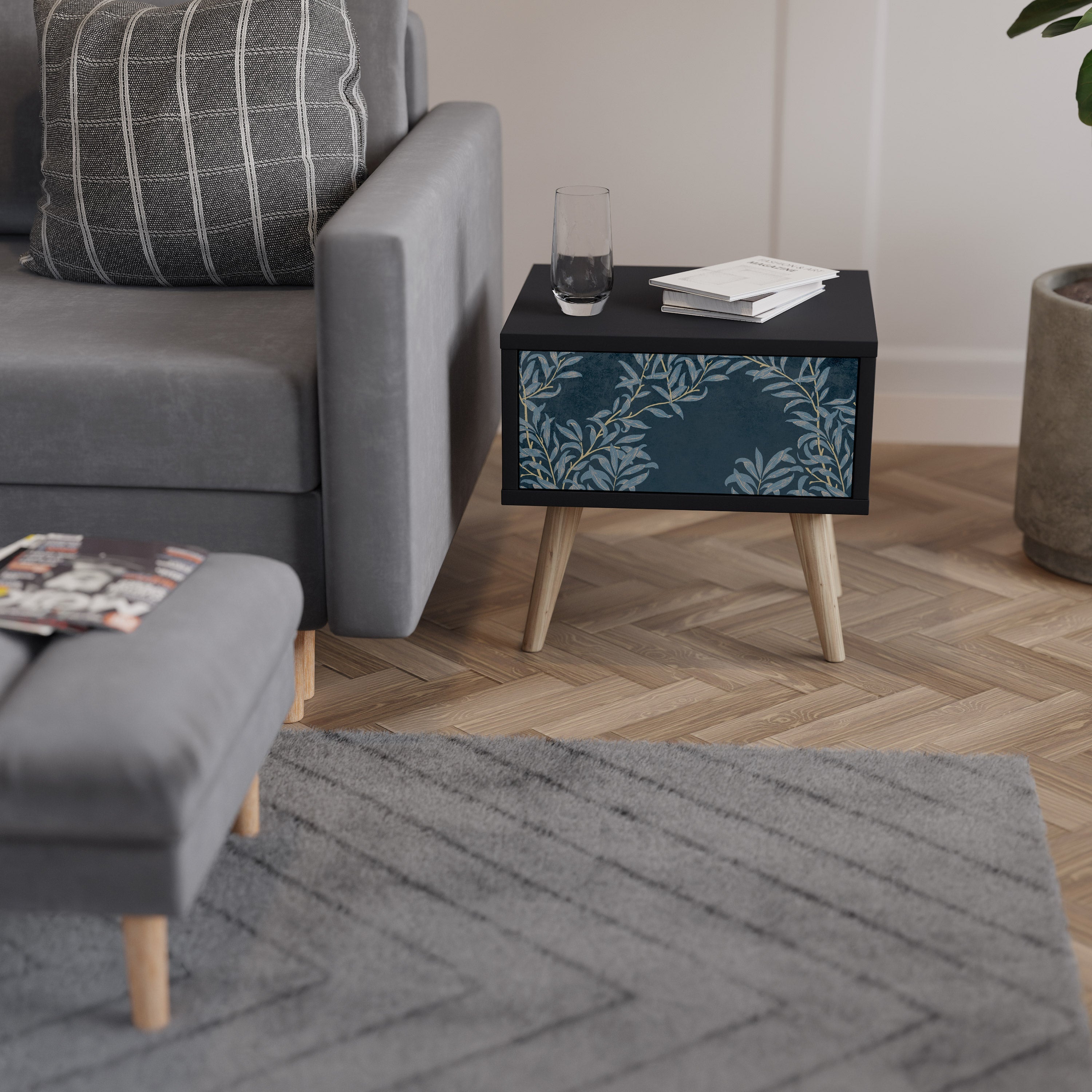 Table de chevet BLUE LEAVES en finition noire