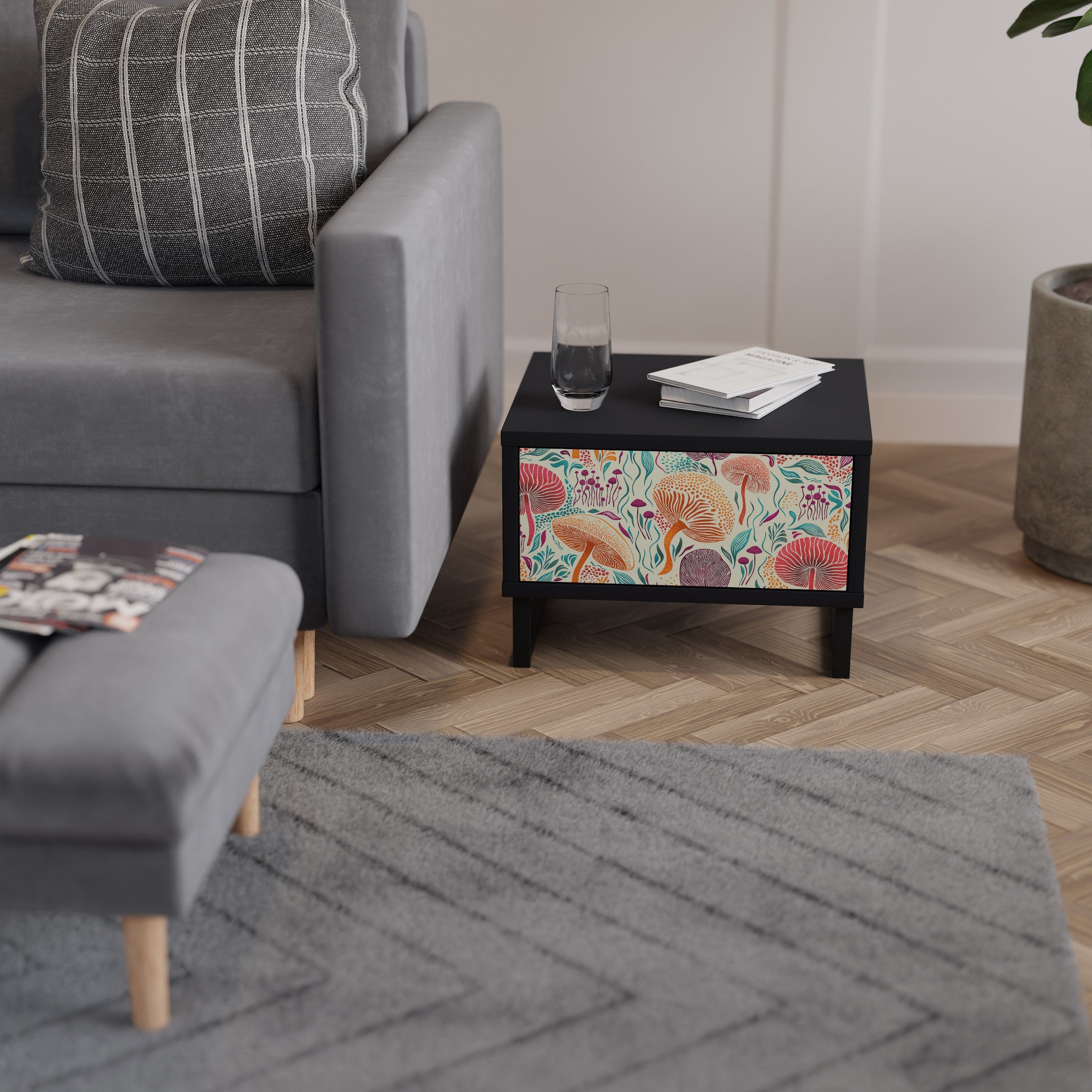 Table de chevet Fungus Fantasy en finition noire