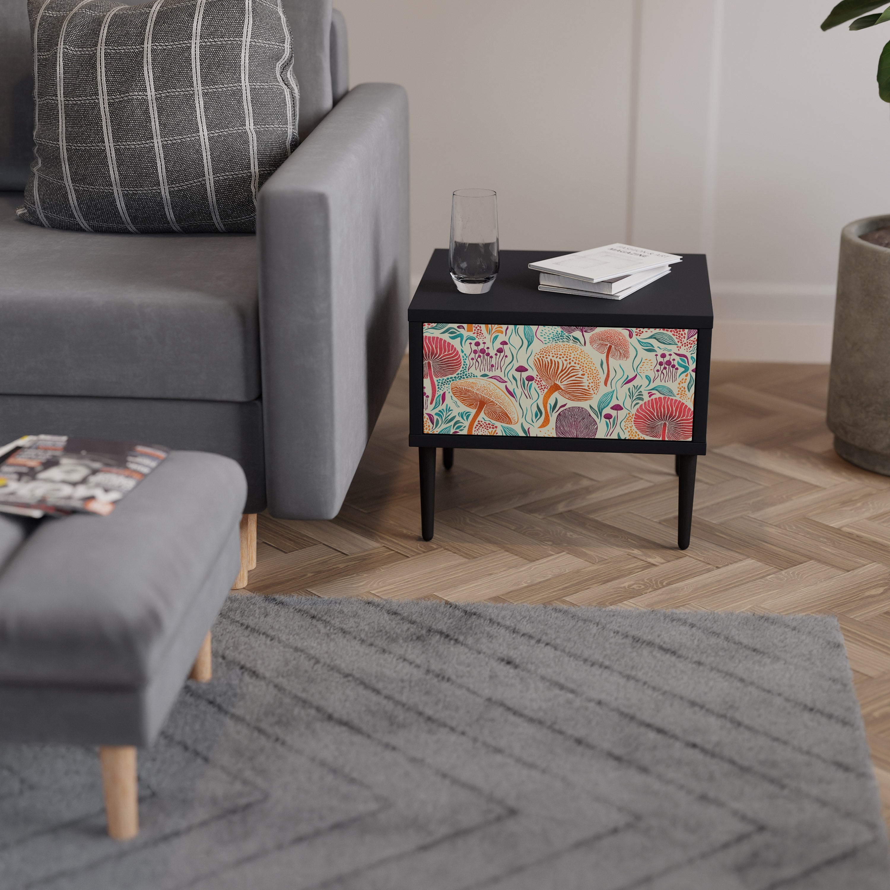Table de chevet Fungus Fantasy en finition noire