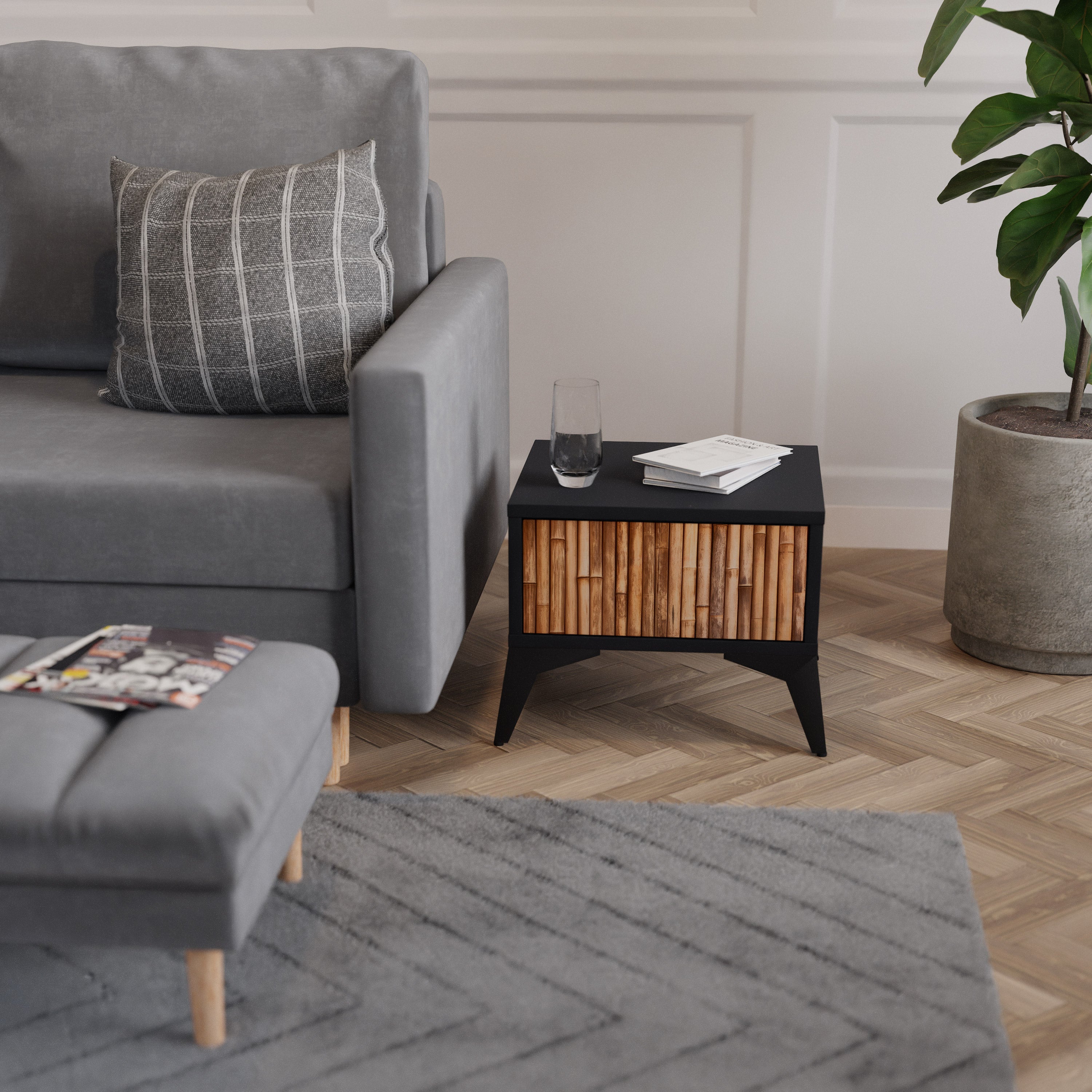 Table de chevet en bois naturel avec finition noire