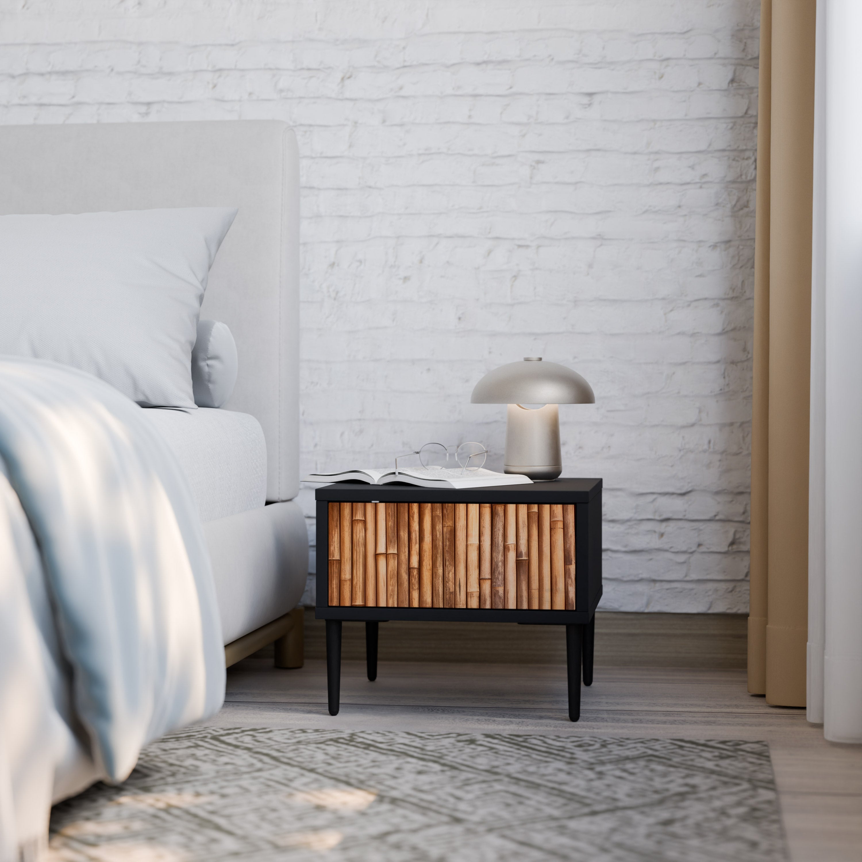 Table de chevet en bois naturel avec finition noire