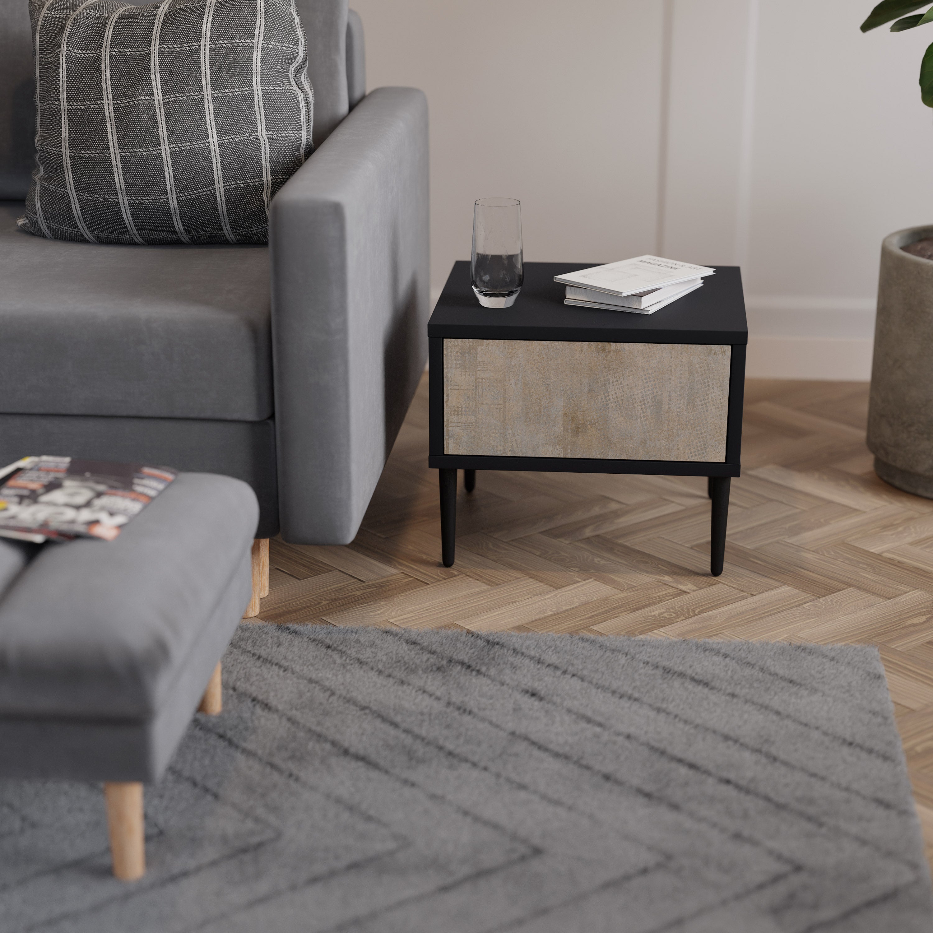 ERREUR D'ÉCRAN Table de chevet en finition noire