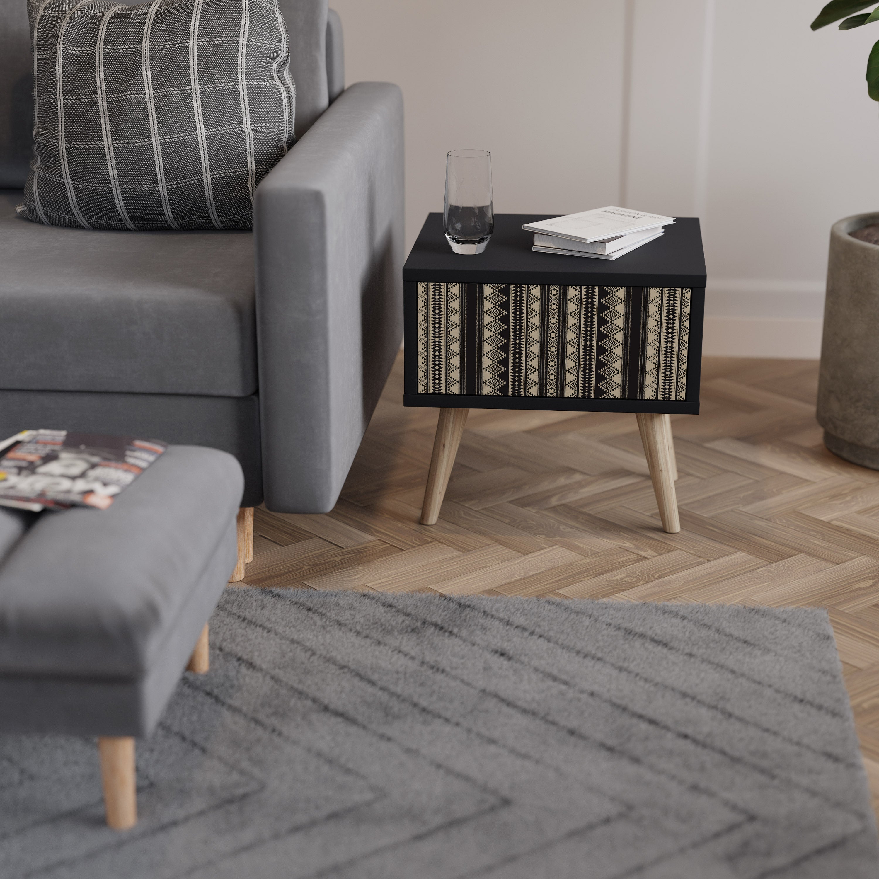 Table de chevet AZTEC en finition noire