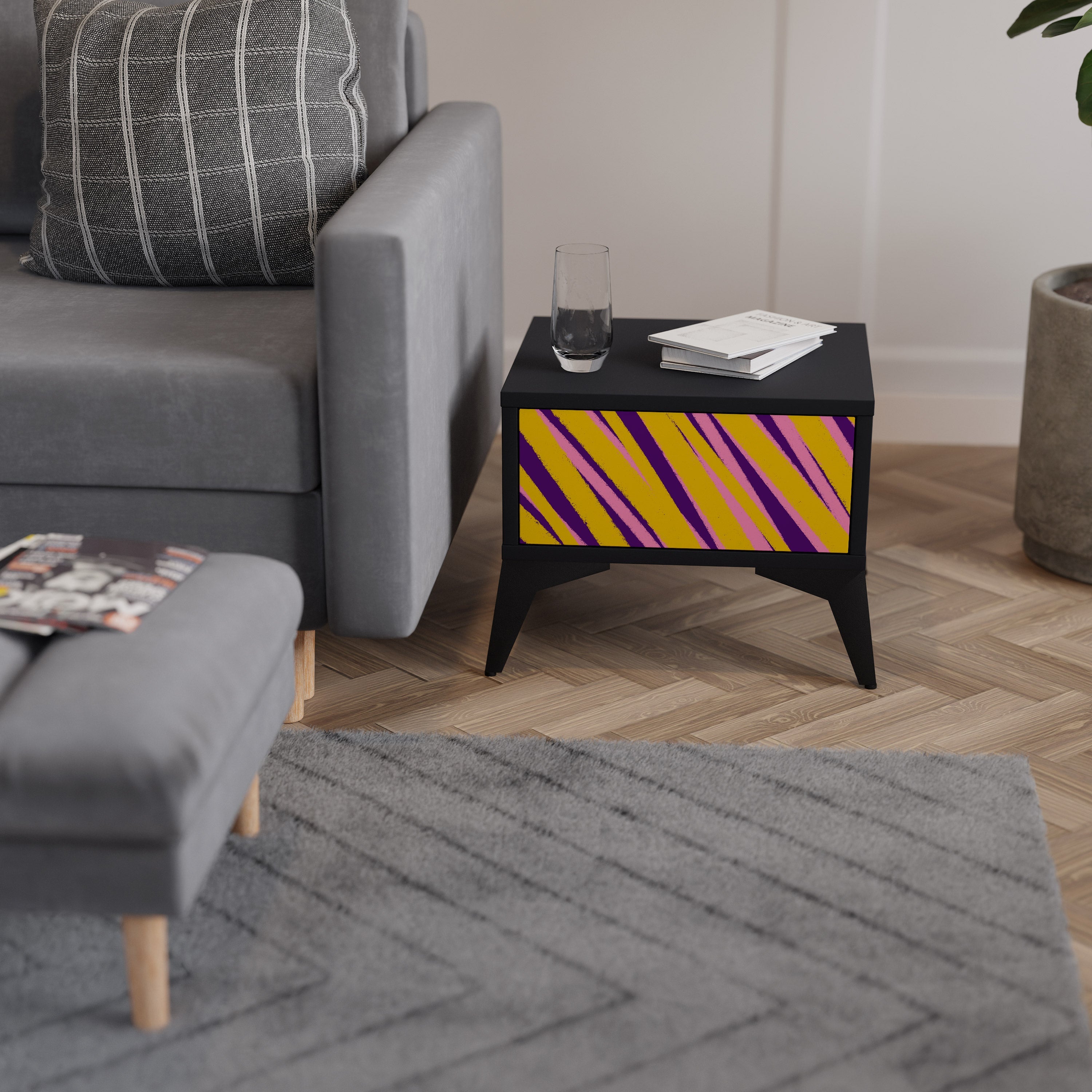 Table de chevet DREAMS COME TRUE en finition noire