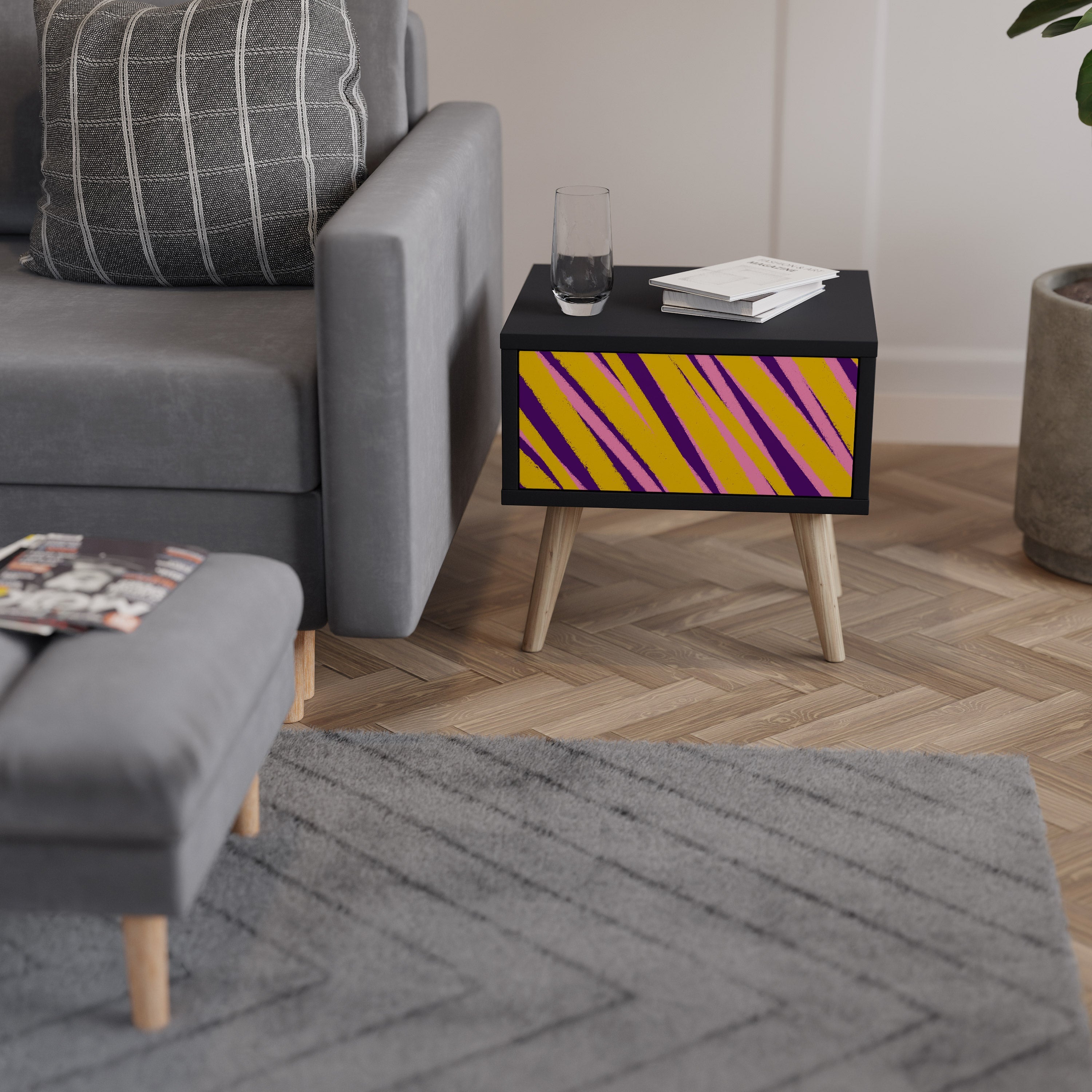 Table de chevet DREAMS COME TRUE en finition noire