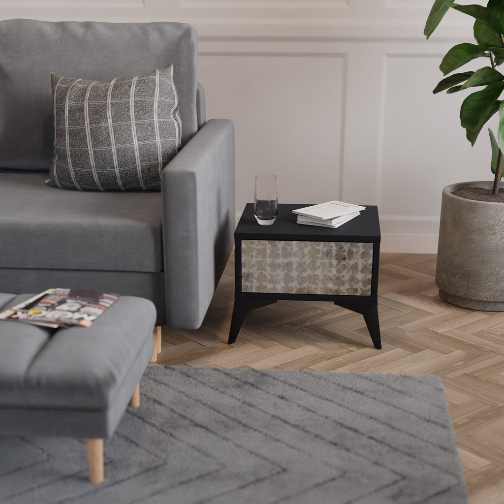 Table de chevet LÉGÈREMENT FLOUE en finition noire