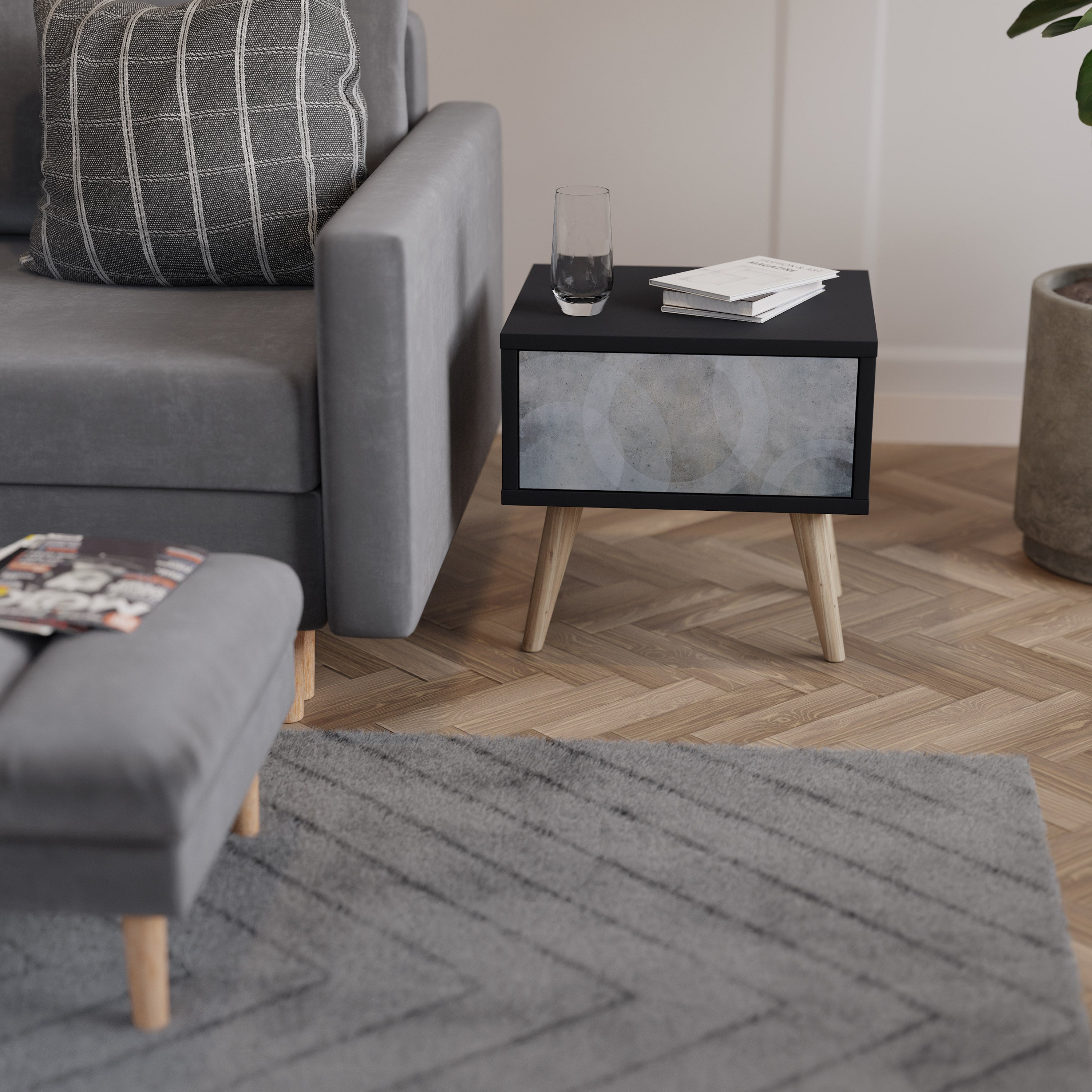 Table de chevet MUTED ARC en finition noire