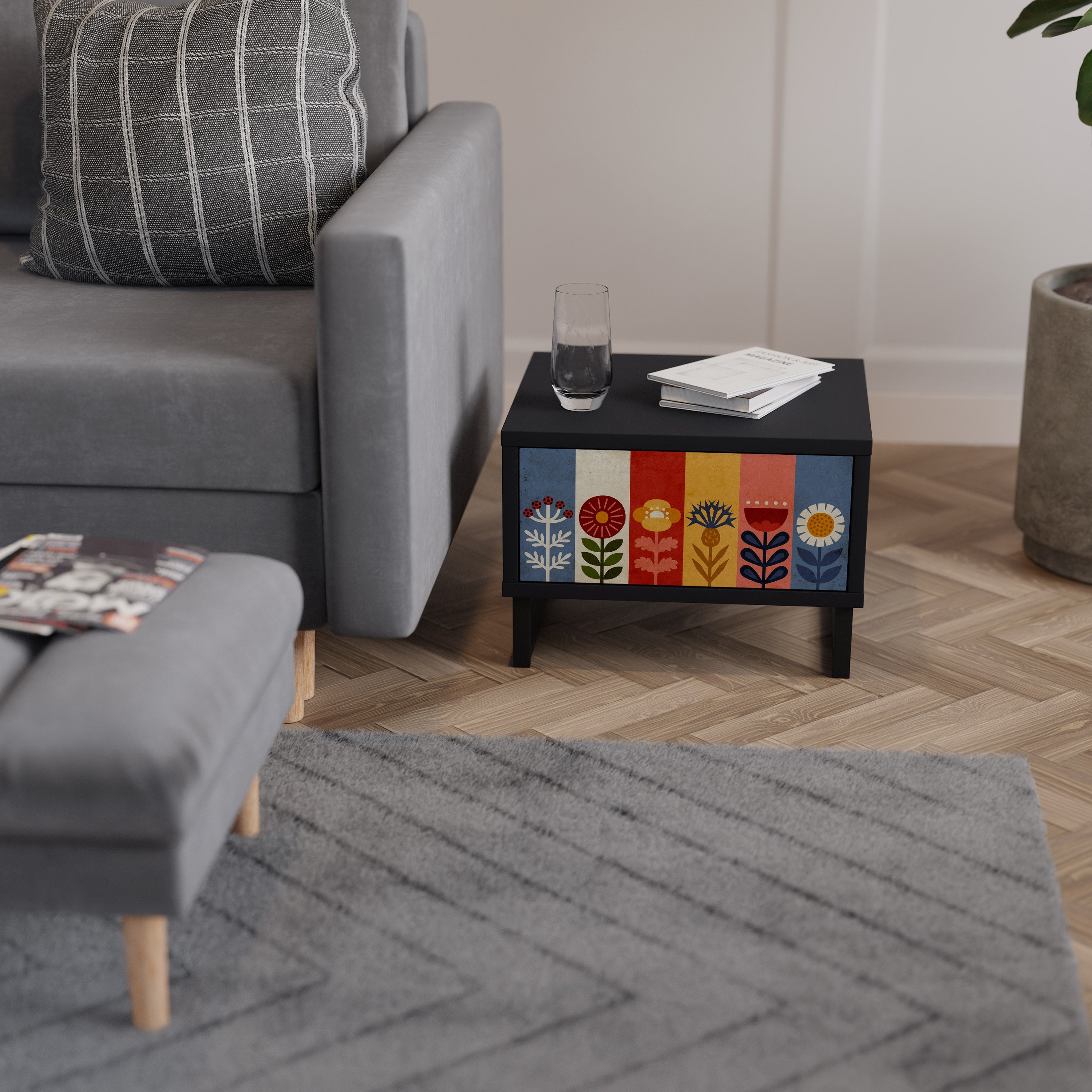 Table de chevet SCANDIC FLOWERET en finition noire