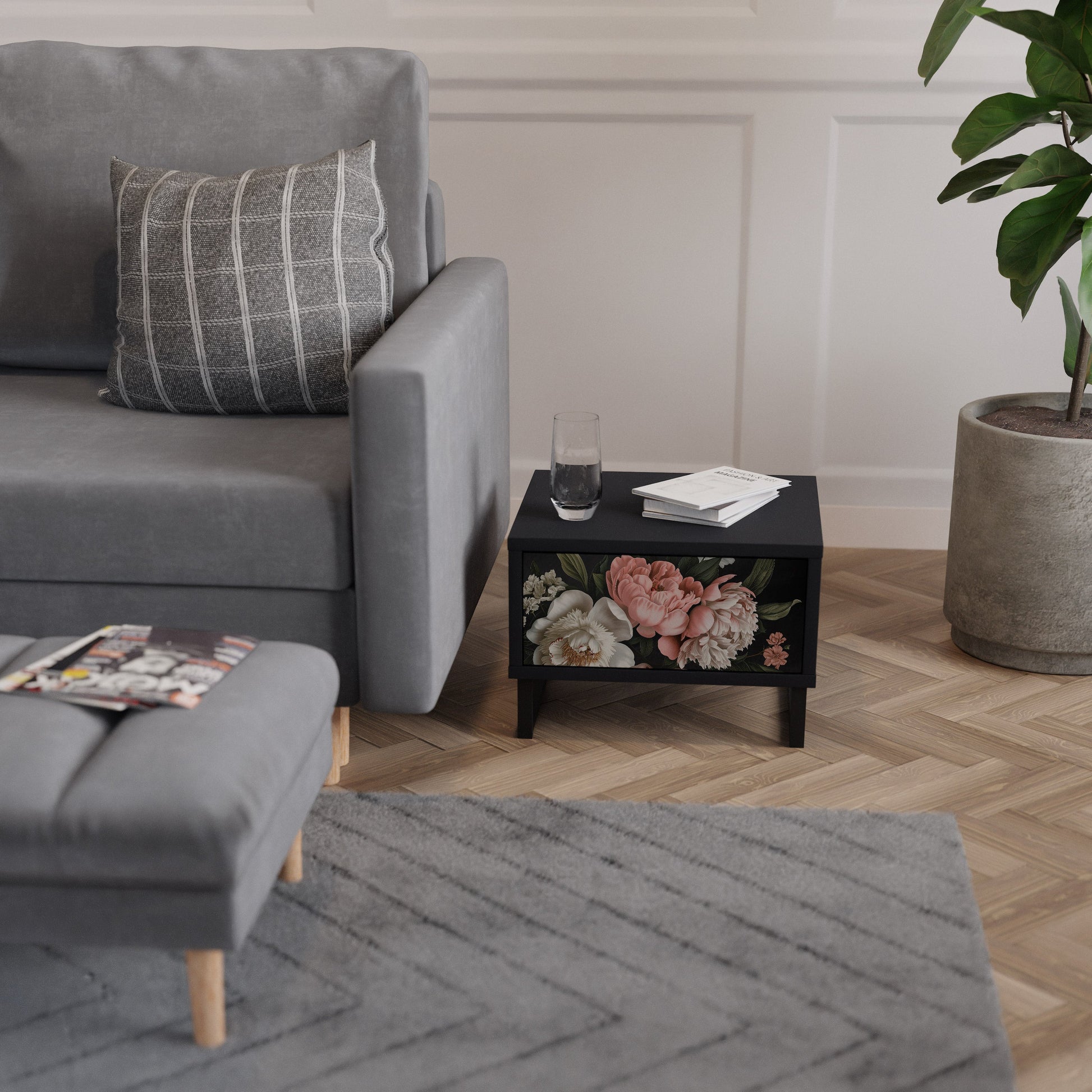 Table de chevet LUSH ELEGANCE en finition noire
