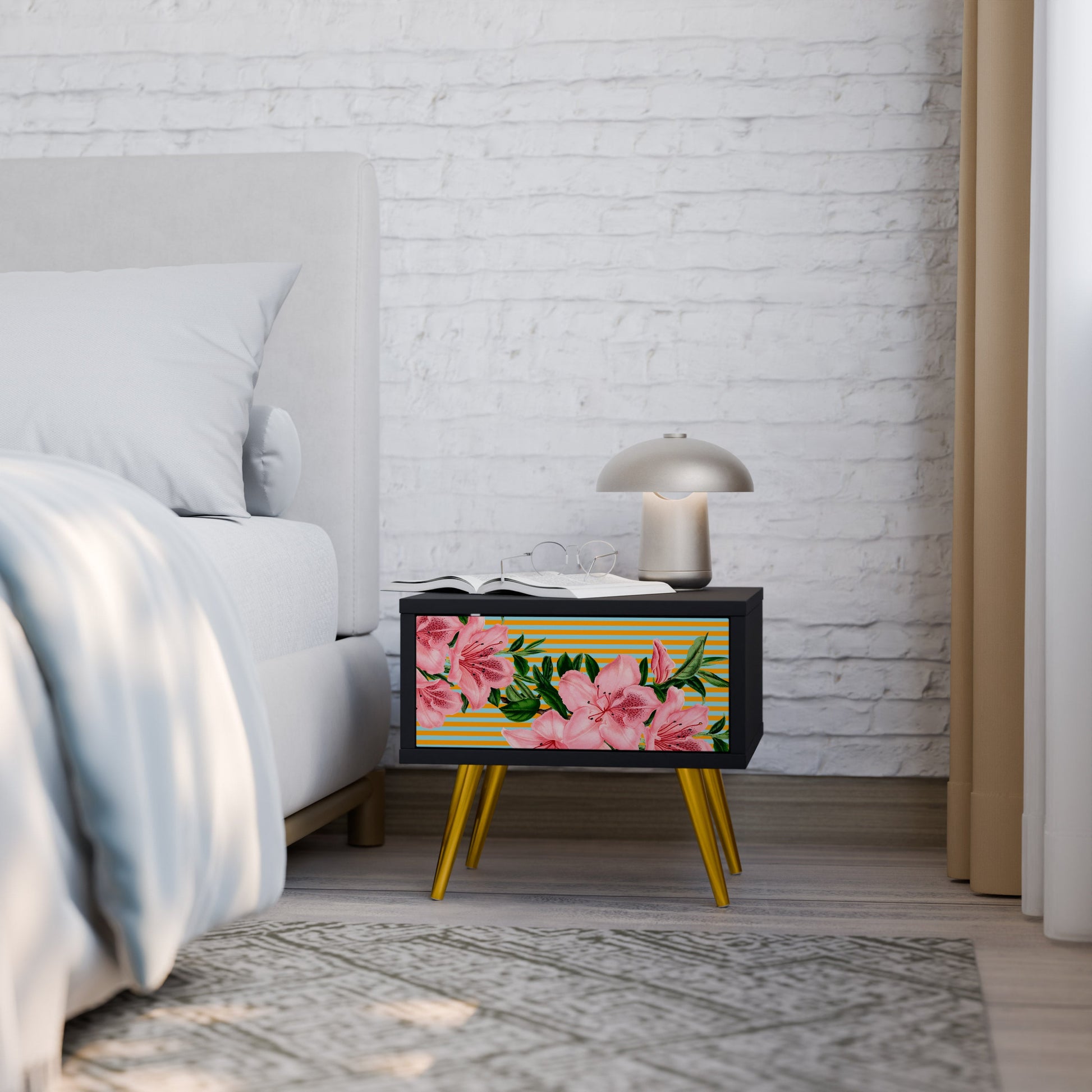 Table de chevet FRAGILE BEAUTY en finition noire