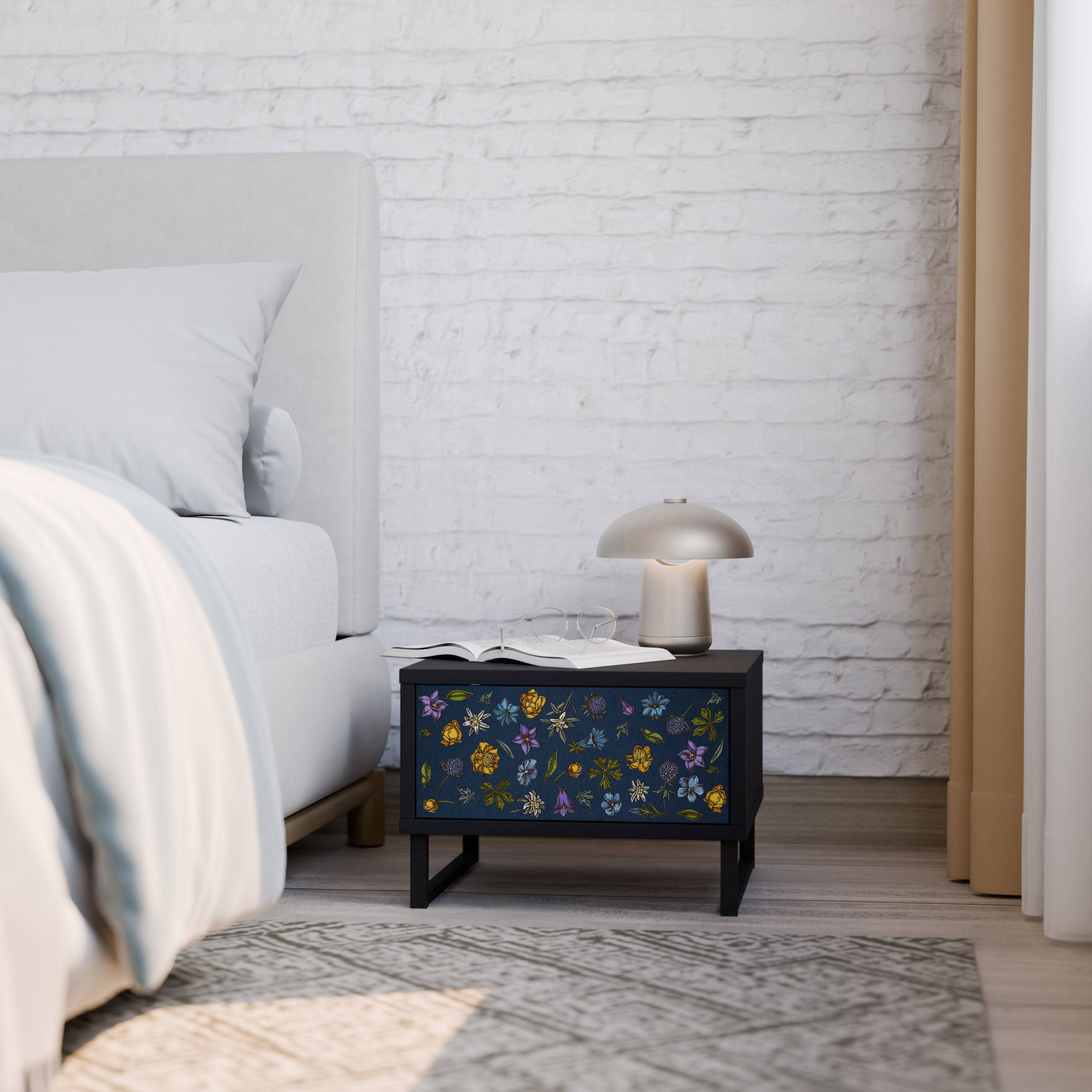 Table de chevet FLOWERS ON NAVY BLUE en finition noire
