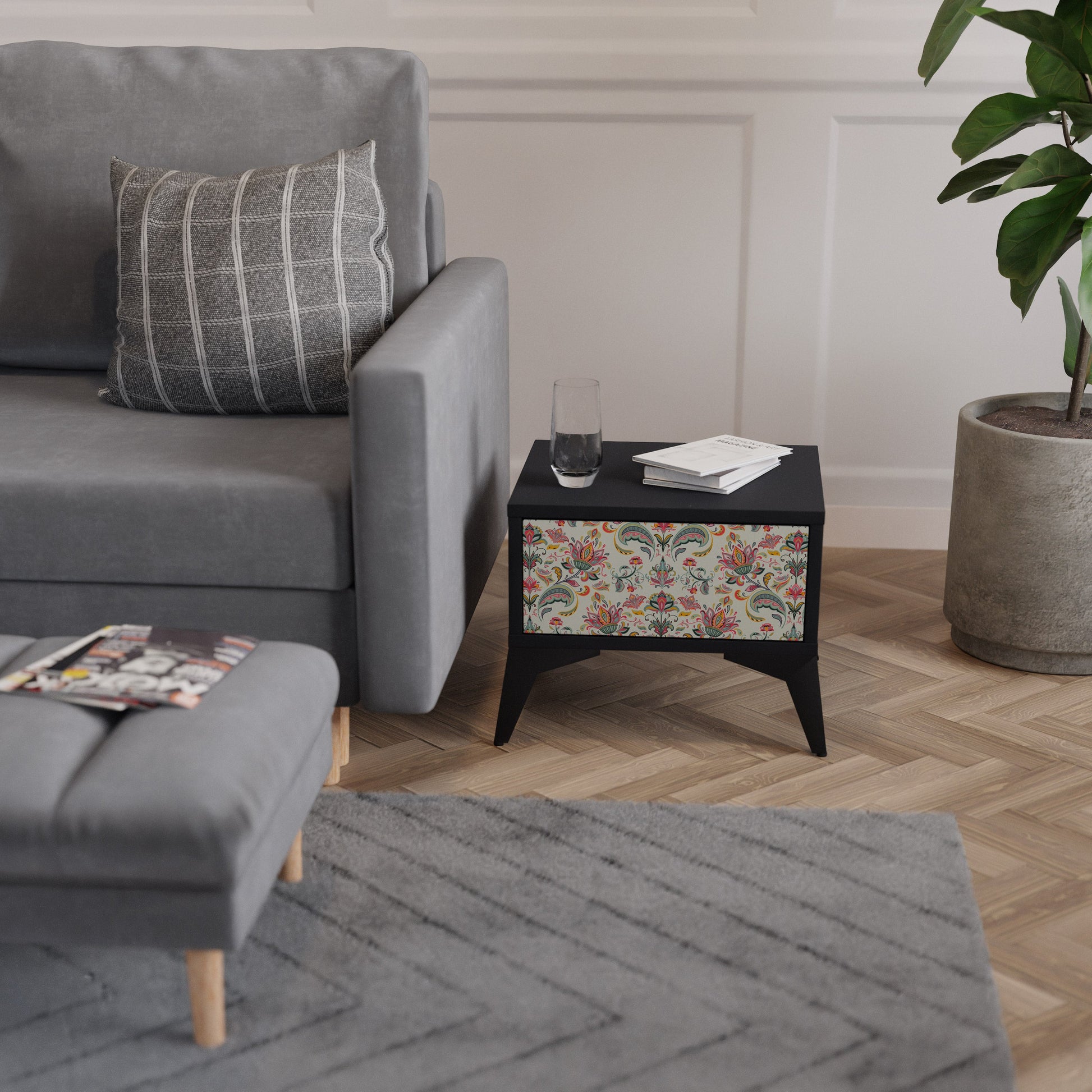 Table de chevet ORGANIC FOLKLORE en finition noire