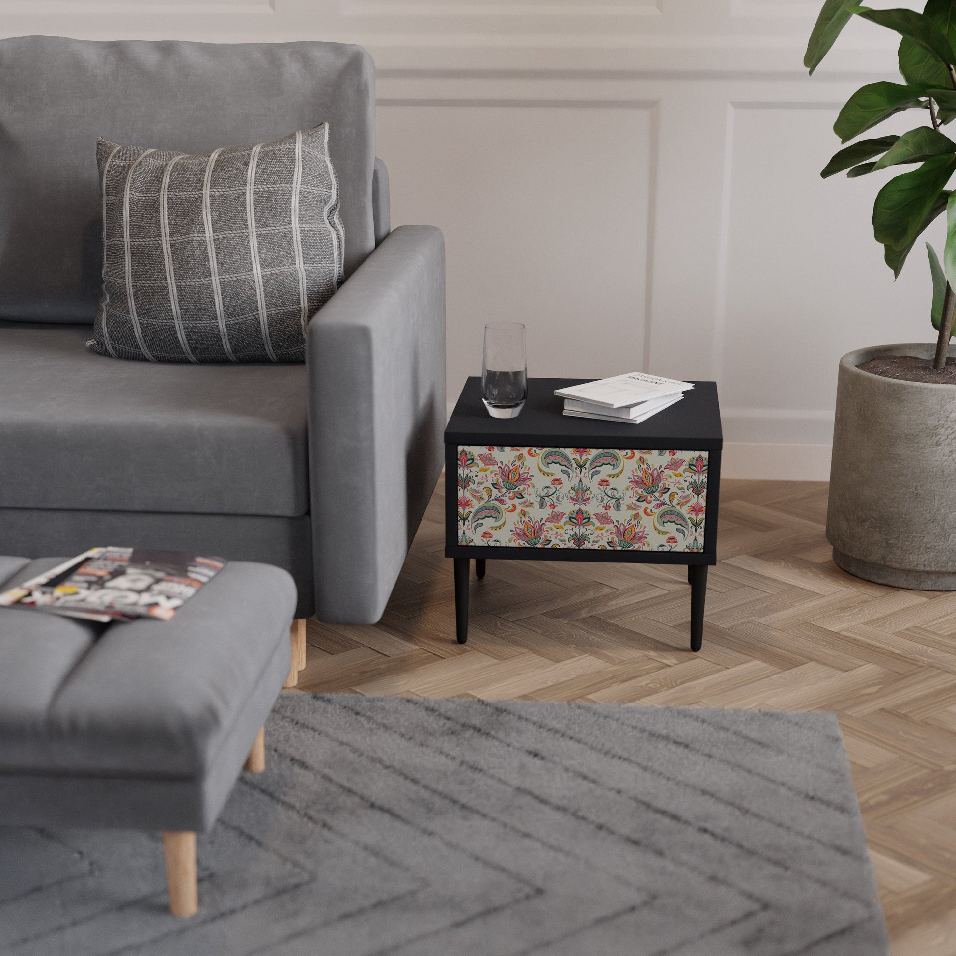 Table de chevet ORGANIC FOLKLORE en finition noire