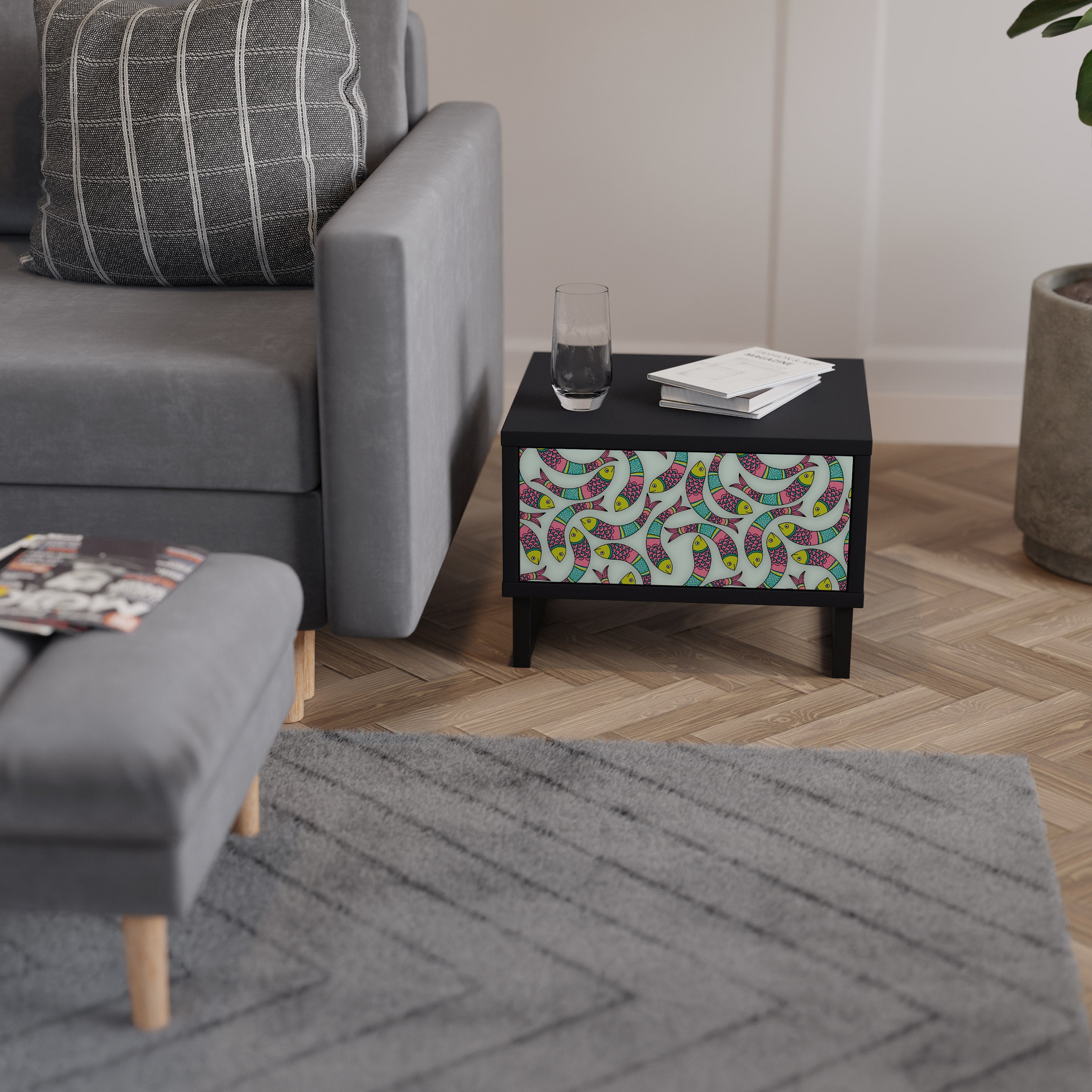 Table de chevet INDIAN FISH en finition noire