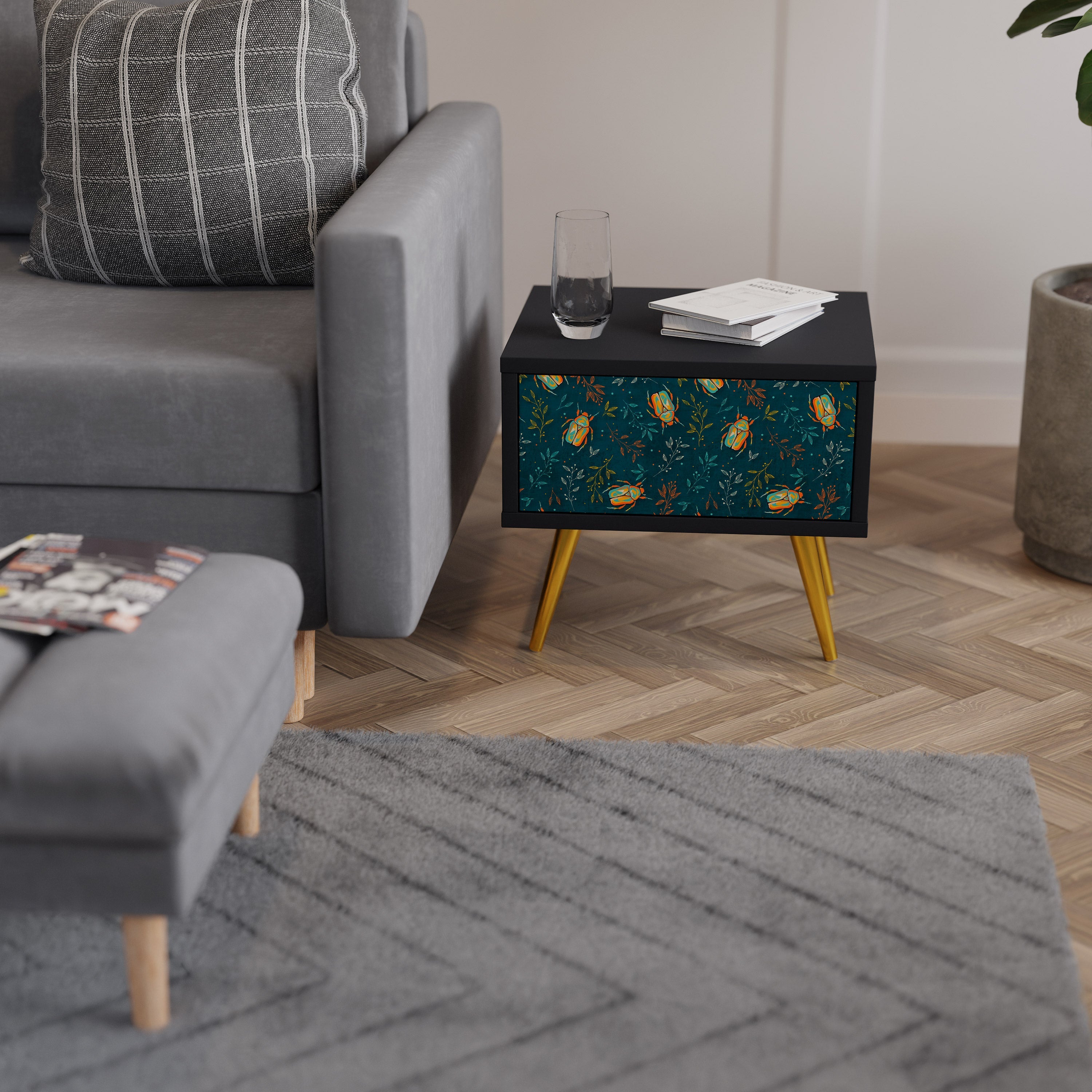 Table de chevet AUTUMN INSECTS en finition noire