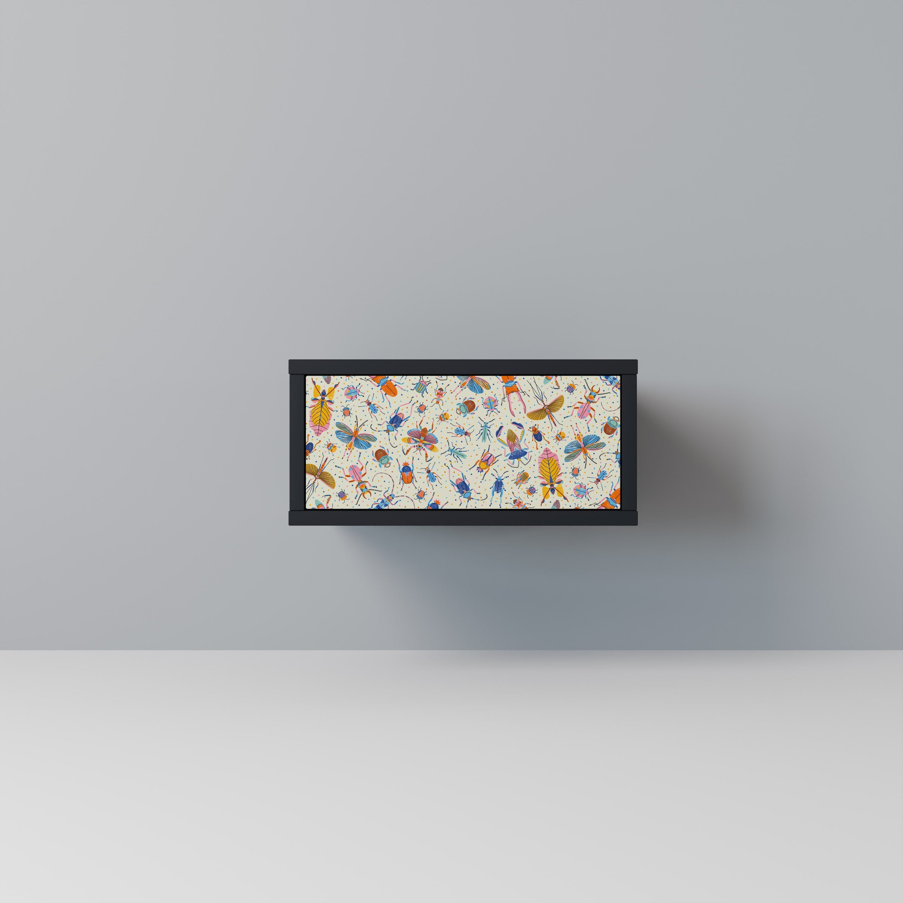 Table de chevet COLORFUL INSECTS en finition noire