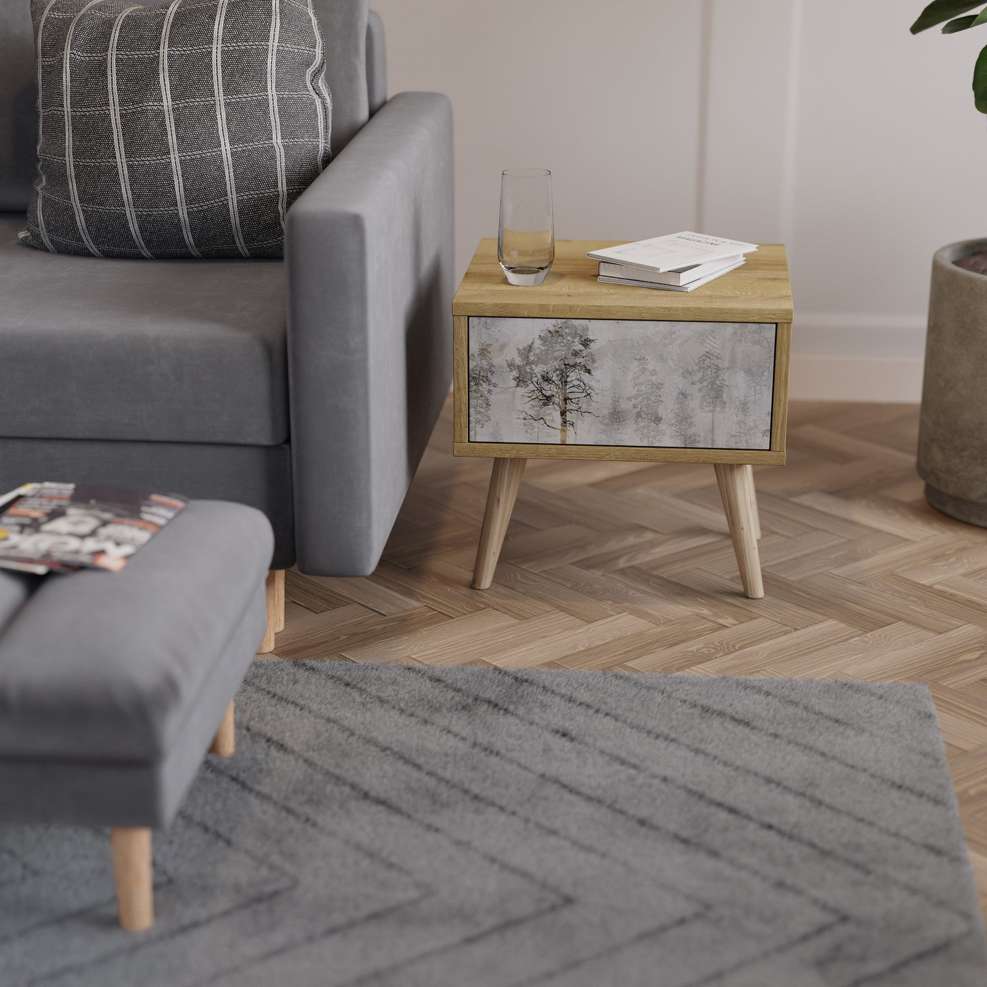 FADE IN THE TREES Nightstand in Oak Effect