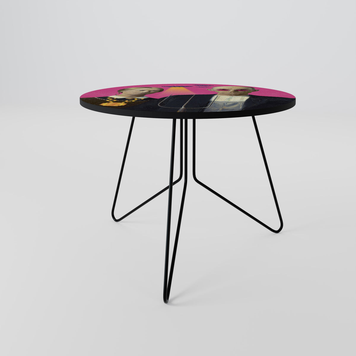 AMERICAN GOTHIC ALIEN Coffee Table